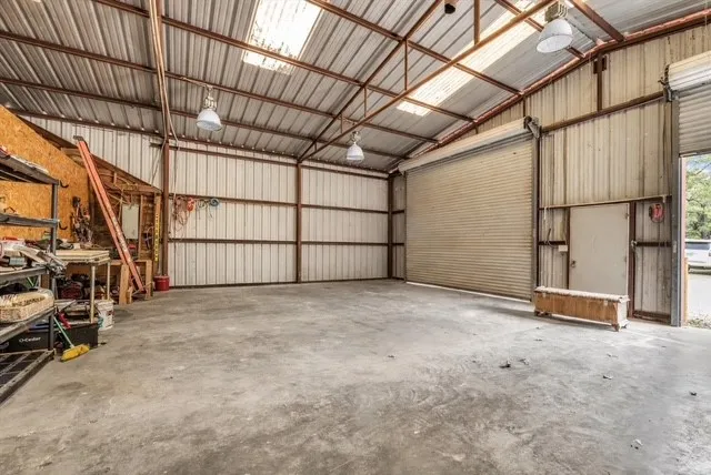 Single Family Residence For Sale in Mc Lennan County , 261 Windmill Lane, Waco, Texas 76705, 2 Bedroom, 1 Bathroom, 2 Garage spaces, 1,196 Sqft, built in 1990, mls#21223722, Real Estate Agent in Waco, Homes For Sale in Mc Lennan county, Homes For Sale in Waco, Realtor in Waco Texas, Real Estate Brokerage Independent Realty Texas, Luminita Cordes Realtor