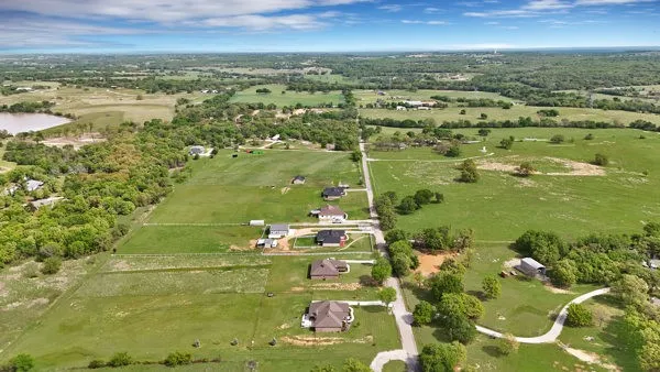 Single Family Residence For Sale in Parker County , 173 Stanley Lane, Poolville, Texas 76487, 3 Bedroom, 2 Bathroom, 2 Garage spaces, 2,271 Sqft, built in 2022, mls#21227450, Real Estate Agent in Poolville, Homes For Sale in Parker county, Homes For Sale in Poolville, Realtor in Poolville Texas, Real Estate Brokerage Independent Realty Texas, Luminita Cordes Realtor