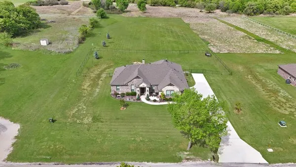 Single Family Residence For Sale in Parker County , 173 Stanley Lane, Poolville, Texas 76487, 3 Bedroom, 2 Bathroom, 2 Garage spaces, 2,271 Sqft, built in 2022, mls#21227450, Real Estate Agent in Poolville, Homes For Sale in Parker county, Homes For Sale in Poolville, Realtor in Poolville Texas, Real Estate Brokerage Independent Realty Texas, Luminita Cordes Realtor