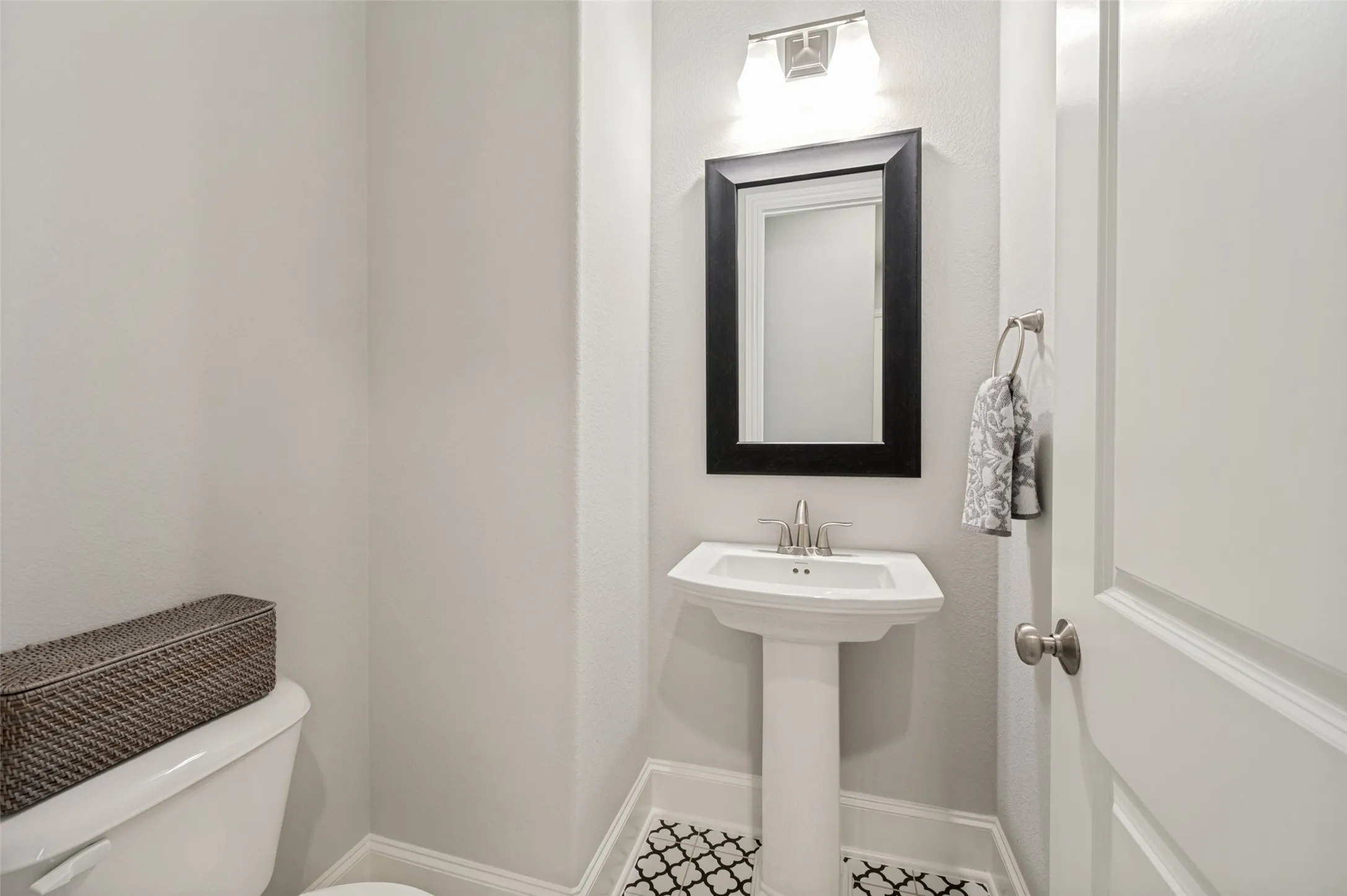 Single Family Residence For Sale in Collin County , 501 Morgan Lane, Prosper, Texas 75078, 4 Bedroom, 5 Bathroom, 3 Garage spaces, 4,003 Sqft, built in 2019, Preowned, Price $1,369,000, mls#21227034, Real Estate Agent in Prosper, Homes For Sale in Collin county, Homes For Sale in Prosper, Realtor in Prosper Texas, Real Estate Brokerage Independent Realty Texas, Luminita Cordes Realtor