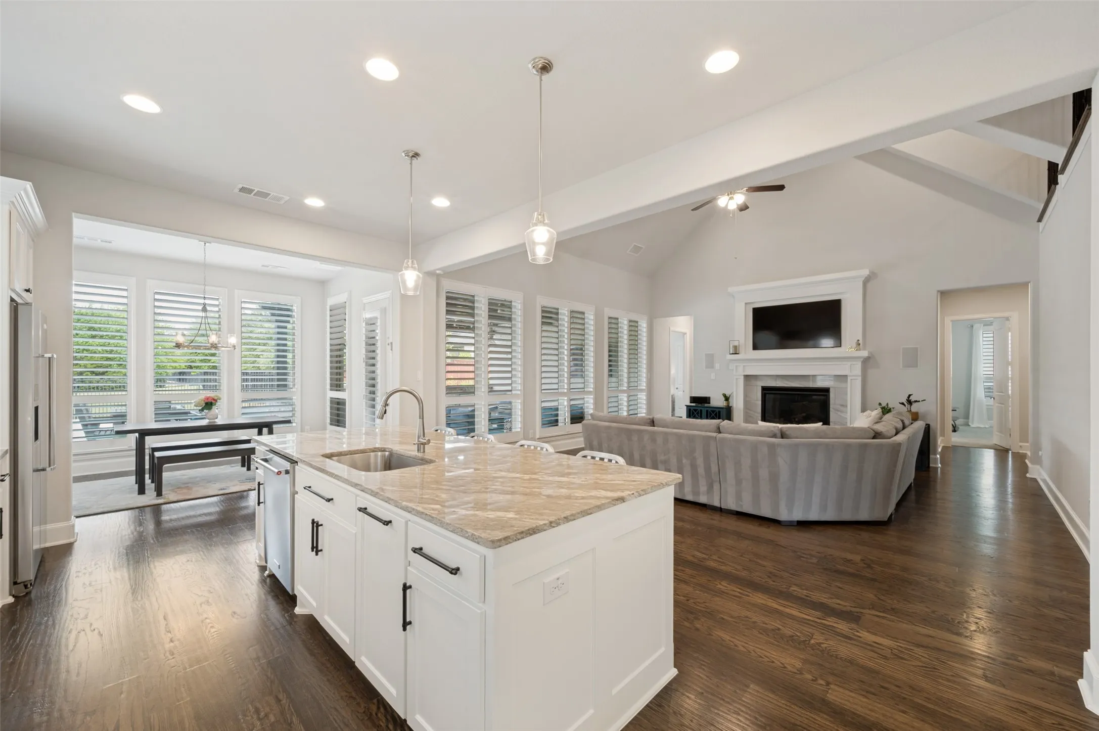 Single Family Residence For Sale in Collin County , 501 Morgan Lane, Prosper, Texas 75078, 4 Bedroom, 5 Bathroom, 3 Garage spaces, 4,003 Sqft, built in 2019, Preowned, Price $1,369,000, mls#21227034, Real Estate Agent in Prosper, Homes For Sale in Collin county, Homes For Sale in Prosper, Realtor in Prosper Texas, Real Estate Brokerage Independent Realty Texas, Luminita Cordes Realtor