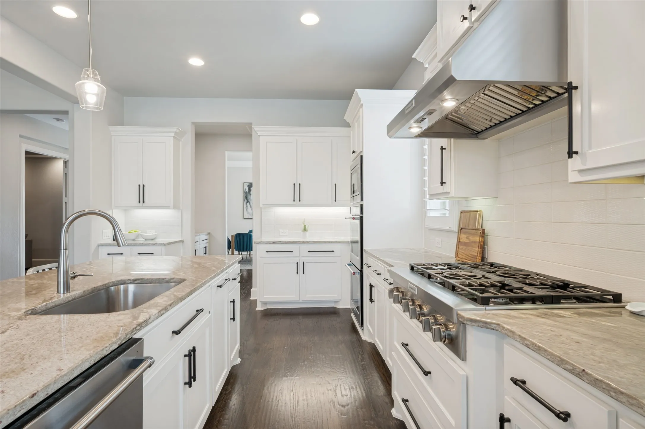 Single Family Residence For Sale in Collin County , 501 Morgan Lane, Prosper, Texas 75078, 4 Bedroom, 5 Bathroom, 3 Garage spaces, 4,003 Sqft, built in 2019, Preowned, Price $1,369,000, mls#21227034, Real Estate Agent in Prosper, Homes For Sale in Collin county, Homes For Sale in Prosper, Realtor in Prosper Texas, Real Estate Brokerage Independent Realty Texas, Luminita Cordes Realtor