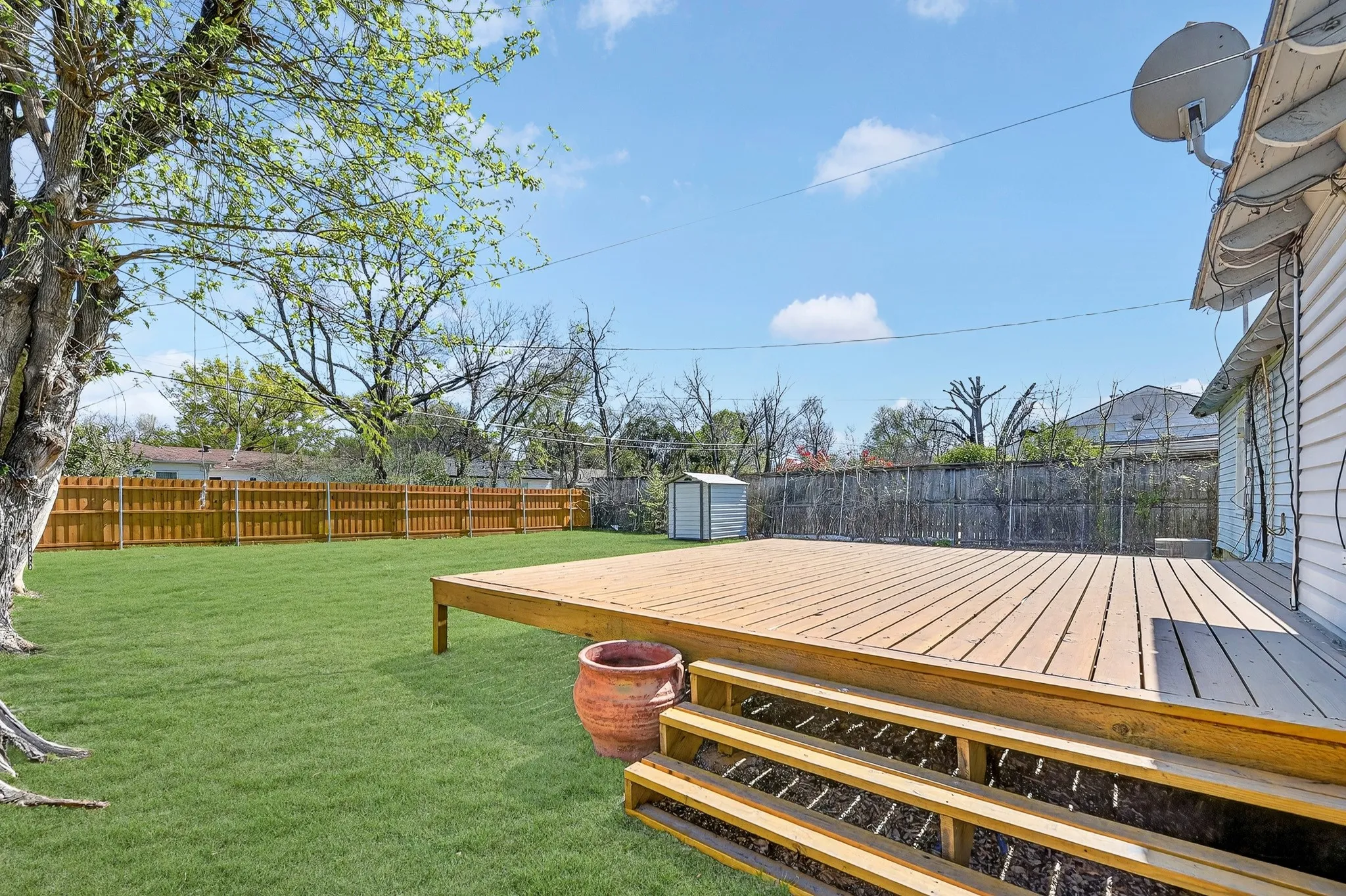 Single Family Residence For Rent in Dallas County , 10922 Castolon Drive, Dallas, Texas 75228, 3 Bedrooms, 1 Bathroom, Garage spaces, 1,275 Sqft, built in 1950, Preowned, Price $1,795, mls#21224671, Real Estate Agent in Dallas, Homes For Rent in Dallas county, Homes For Rent in Dallas, Realtor in Dallas Texas, Real Estate Brokerage Independent Realty Texas, Luminita Cordes Realtor