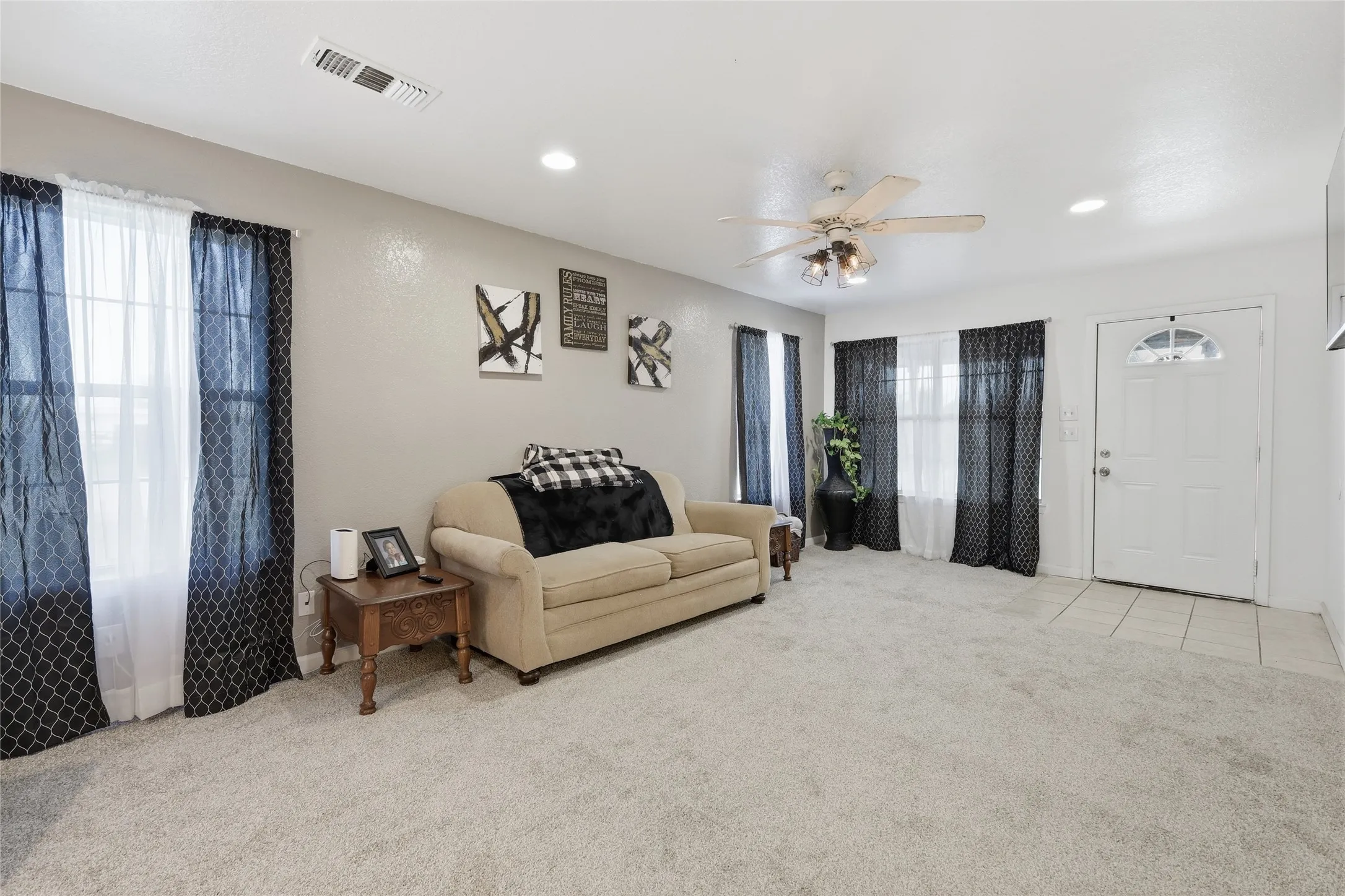 Single Family Residence For Sale in Wise County , 112 Willbanks Lane, Boyd, Texas 76023, 3 Bedrooms, 2 Bathrooms, Garage spaces, 1,630 Sqft, built in 2007, Price $450,000, mls#21225574, Real Estate Agent in Boyd, Homes For Sale in Wise county, Homes For Sale in Boyd, Realtor in Boyd Texas, Real Estate Brokerage Independent Realty Texas, Luminita Cordes Realtor