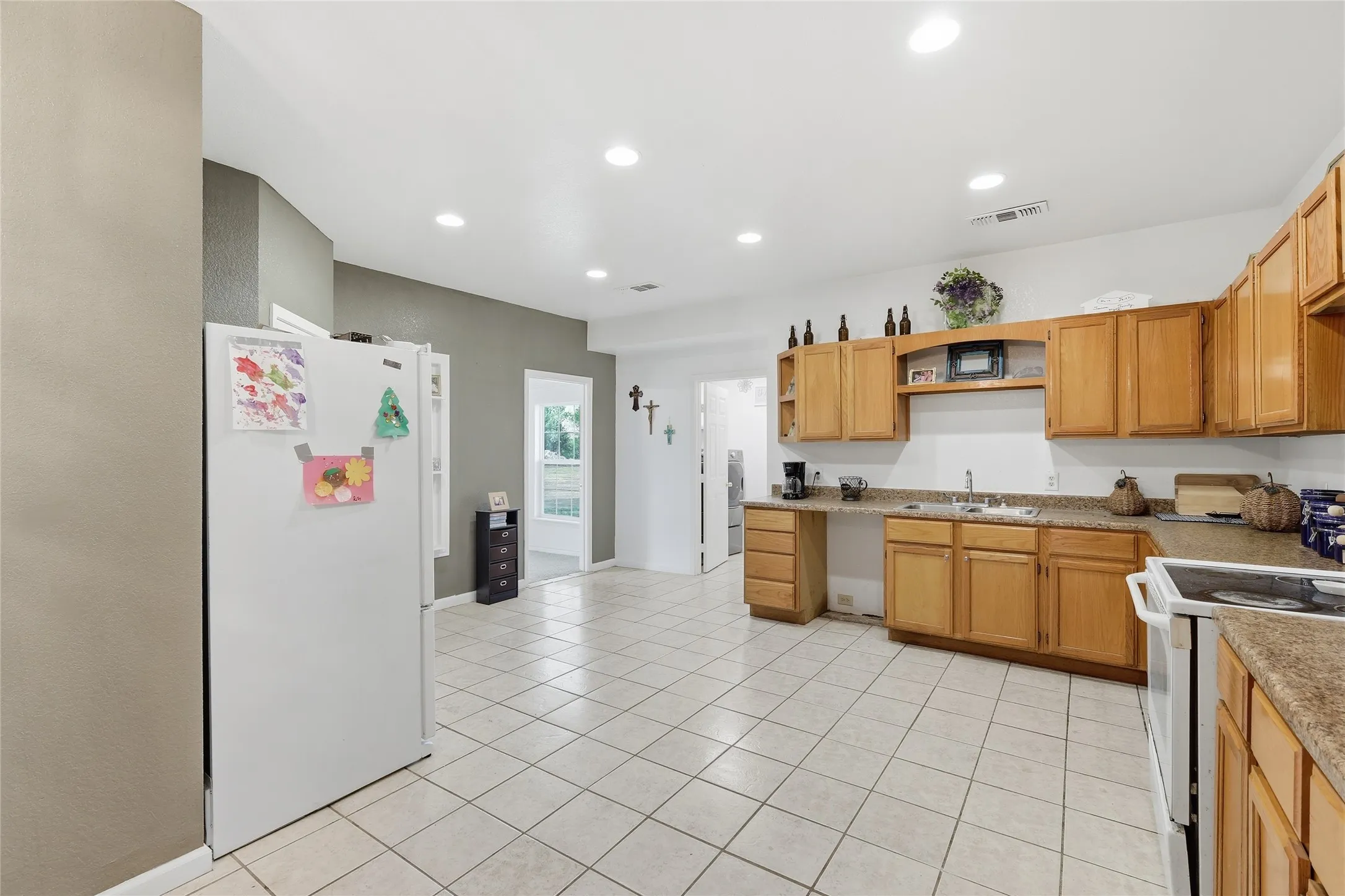 Single Family Residence For Sale in Wise County , 112 Willbanks Lane, Boyd, Texas 76023, 3 Bedrooms, 2 Bathrooms, Garage spaces, 1,630 Sqft, built in 2007, Price $450,000, mls#21225574, Real Estate Agent in Boyd, Homes For Sale in Wise county, Homes For Sale in Boyd, Realtor in Boyd Texas, Real Estate Brokerage Independent Realty Texas, Luminita Cordes Realtor