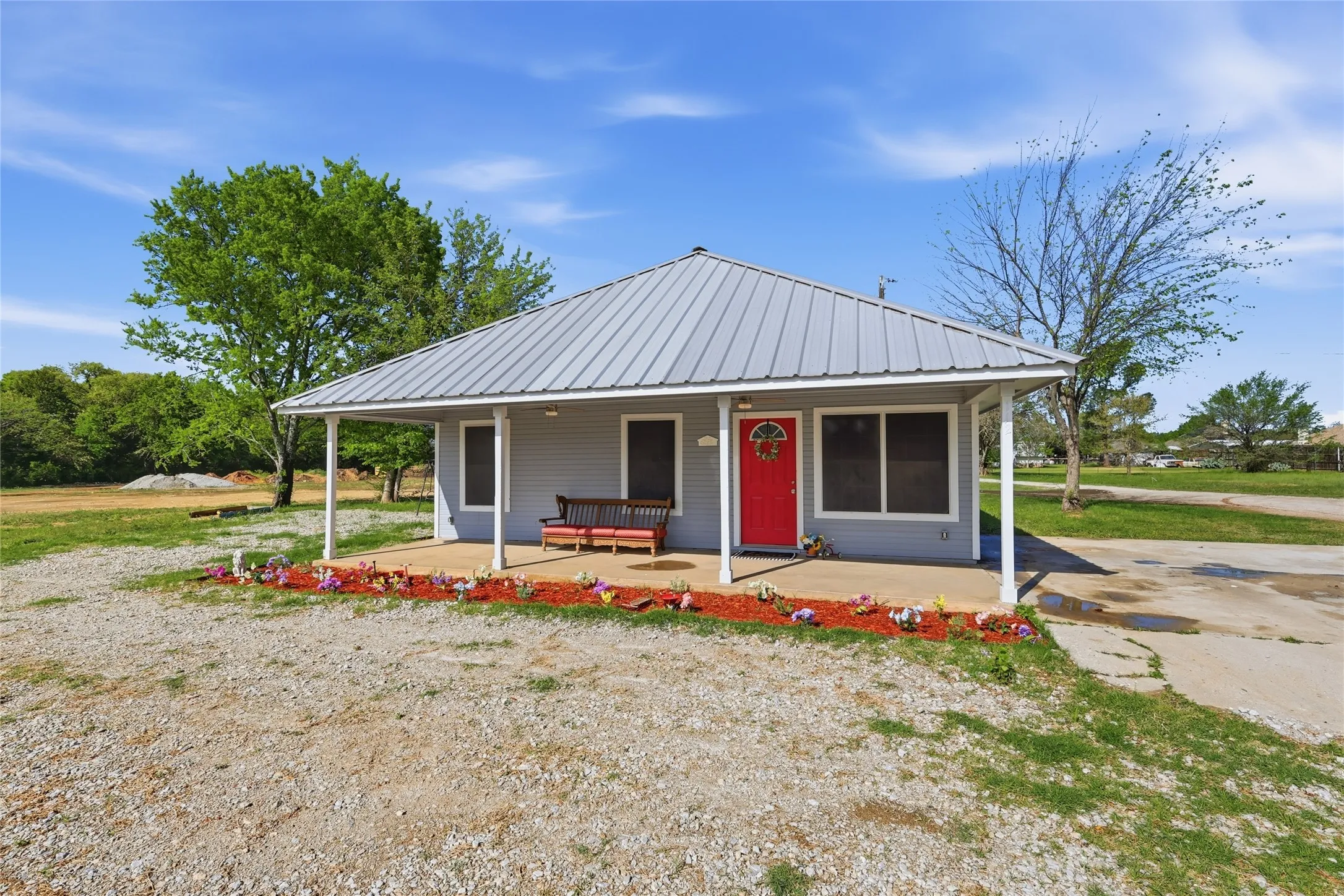 Single Family Residence For Sale in Wise County , 112 Willbanks Lane, Boyd, Texas 76023, 3 Bedrooms, 2 Bathrooms, Garage spaces, 1,630 Sqft, built in 2007, Price $450,000, mls#21225574, Real Estate Agent in Boyd, Homes For Sale in Wise county, Homes For Sale in Boyd, Realtor in Boyd Texas, Real Estate Brokerage Independent Realty Texas, Luminita Cordes Realtor