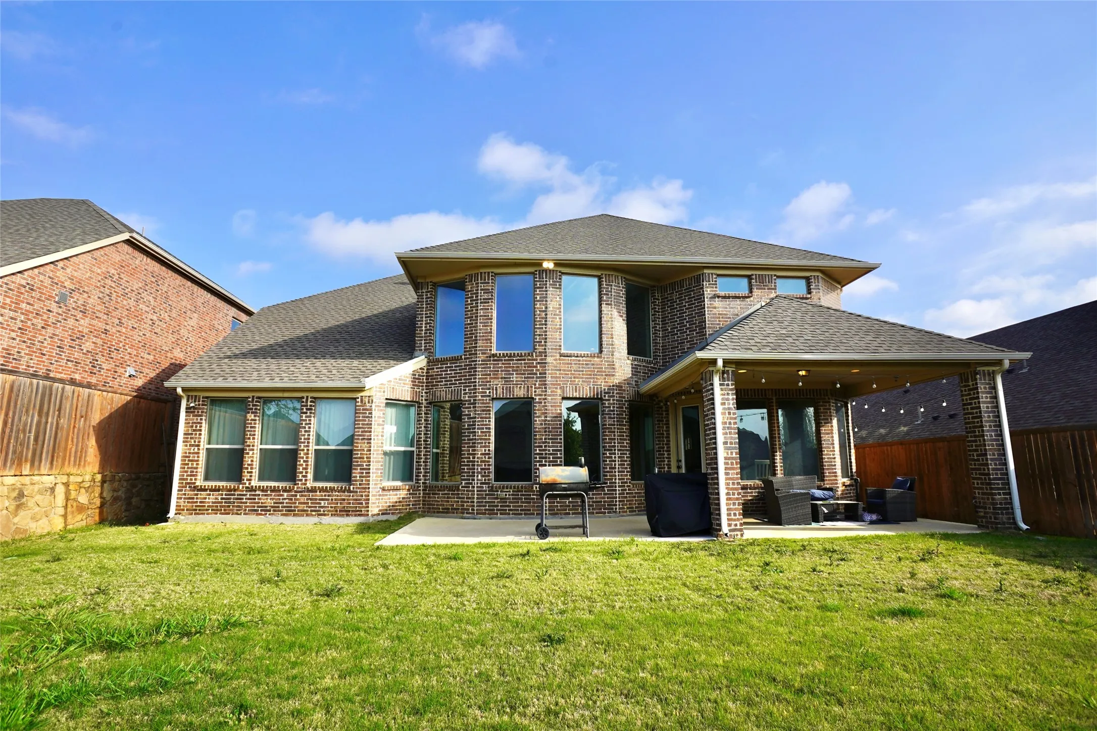 Single Family Residence For Sale in Denton County , 1013 Indian Grass Lane, Northlake, Texas 76226, 4 Bedrooms, 5 Bathrooms, 2 Garage spaces, 3,505 Sqft, built in 2016, Price $590,000, mls#21216929, Real Estate Agent in Northlake, Homes For Sale in Denton county, Homes For Sale in Northlake, Realtor in Northlake Texas, Real Estate Brokerage Independent Realty Texas, Luminita Cordes Realtor