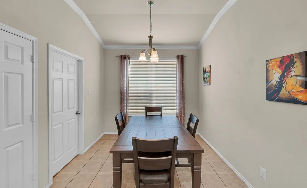 Single Family Residence For Sale in Mc Lennan County , 9801 Shallow Creek Drive, Waco, Texas 76708, 3 Bedroom, 3 Bathroom, 2 Garage spaces, 2,238 Sqft, built in 2013, Preowned, mls#21227295, Real Estate Agent in Waco, Homes For Sale in Mc Lennan county, Homes For Sale in Waco, Realtor in Waco Texas, Real Estate Brokerage Independent Realty Texas, Luminita Cordes Realtor