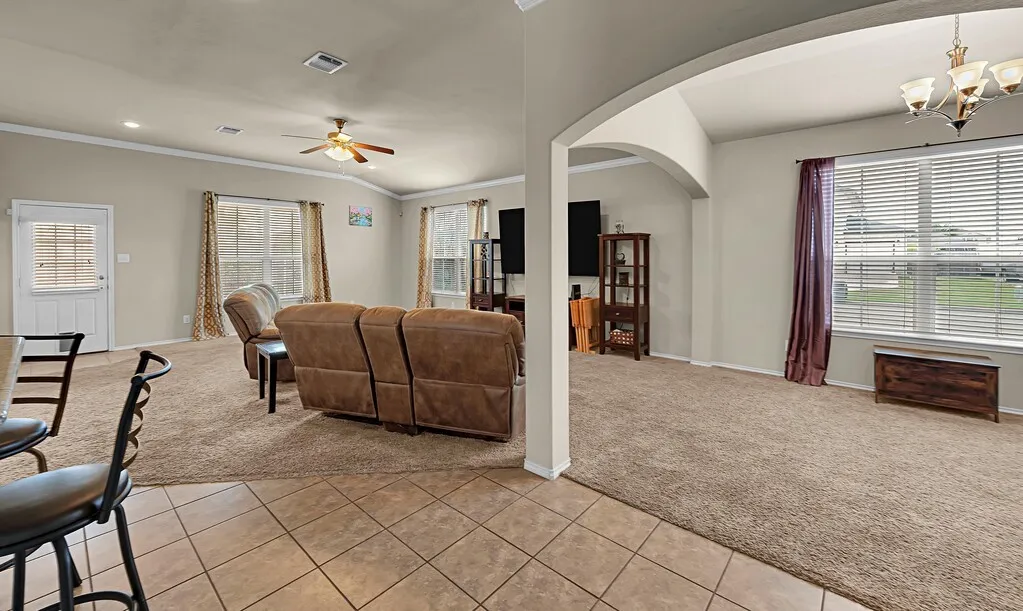Single Family Residence For Sale in Mc Lennan County , 9801 Shallow Creek Drive, Waco, Texas 76708, 3 Bedroom, 3 Bathroom, 2 Garage spaces, 2,238 Sqft, built in 2013, Preowned, mls#21227295, Real Estate Agent in Waco, Homes For Sale in Mc Lennan county, Homes For Sale in Waco, Realtor in Waco Texas, Real Estate Brokerage Independent Realty Texas, Luminita Cordes Realtor