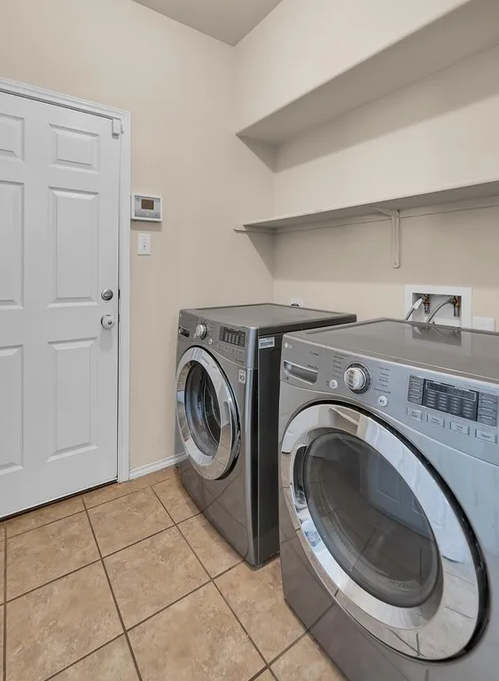 Single Family Residence For Sale in Mc Lennan County , 9801 Shallow Creek Drive, Waco, Texas 76708, 3 Bedroom, 3 Bathroom, 2 Garage spaces, 2,238 Sqft, built in 2013, Preowned, mls#21227295, Real Estate Agent in Waco, Homes For Sale in Mc Lennan county, Homes For Sale in Waco, Realtor in Waco Texas, Real Estate Brokerage Independent Realty Texas, Luminita Cordes Realtor
