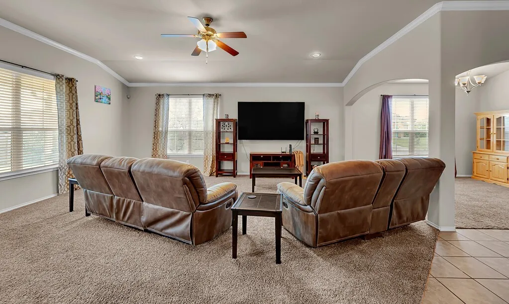 Single Family Residence For Sale in Mc Lennan County , 9801 Shallow Creek Drive, Waco, Texas 76708, 3 Bedroom, 3 Bathroom, 2 Garage spaces, 2,238 Sqft, built in 2013, Preowned, mls#21227295, Real Estate Agent in Waco, Homes For Sale in Mc Lennan county, Homes For Sale in Waco, Realtor in Waco Texas, Real Estate Brokerage Independent Realty Texas, Luminita Cordes Realtor