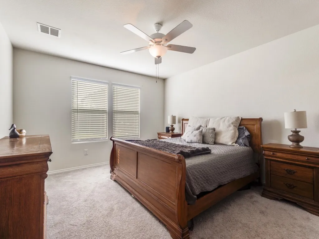 Single Family Residence For Sale in Denton County , 16033 Pemberly Way, Haslet, Texas 76052, 3 Bedroom, 2 Bathroom, 2 Garage spaces, 1,624 Sqft, built in 2021, Preowned, mls#21226956, Real Estate Agent in Haslet, Homes For Sale in Denton county, Homes For Sale in Haslet, Realtor in Haslet Texas, Real Estate Brokerage Independent Realty Texas, Luminita Cordes Realtor