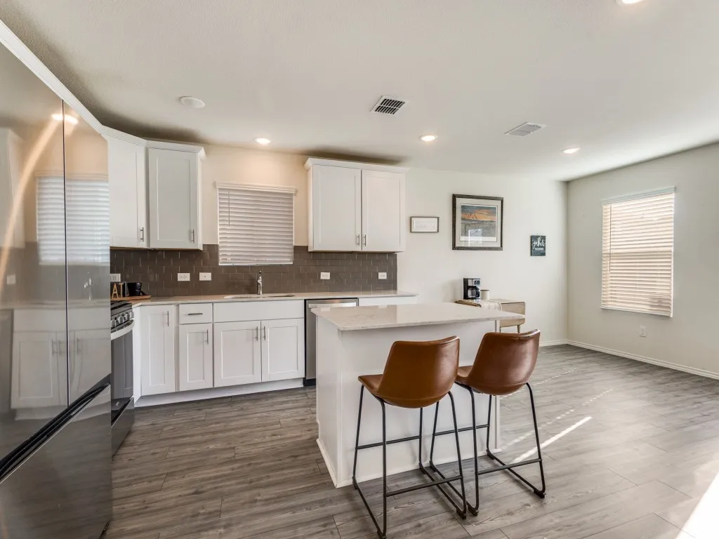Single Family Residence For Sale in Denton County , 16033 Pemberly Way, Haslet, Texas 76052, 3 Bedroom, 2 Bathroom, 2 Garage spaces, 1,624 Sqft, built in 2021, Preowned, mls#21226956, Real Estate Agent in Haslet, Homes For Sale in Denton county, Homes For Sale in Haslet, Realtor in Haslet Texas, Real Estate Brokerage Independent Realty Texas, Luminita Cordes Realtor