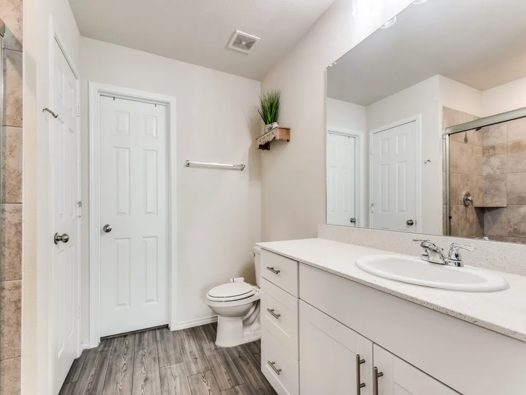 Single Family Residence For Sale in Denton County , 16033 Pemberly Way, Haslet, Texas 76052, 3 Bedroom, 2 Bathroom, 2 Garage spaces, 1,624 Sqft, built in 2021, Preowned, mls#21226956, Real Estate Agent in Haslet, Homes For Sale in Denton county, Homes For Sale in Haslet, Realtor in Haslet Texas, Real Estate Brokerage Independent Realty Texas, Luminita Cordes Realtor