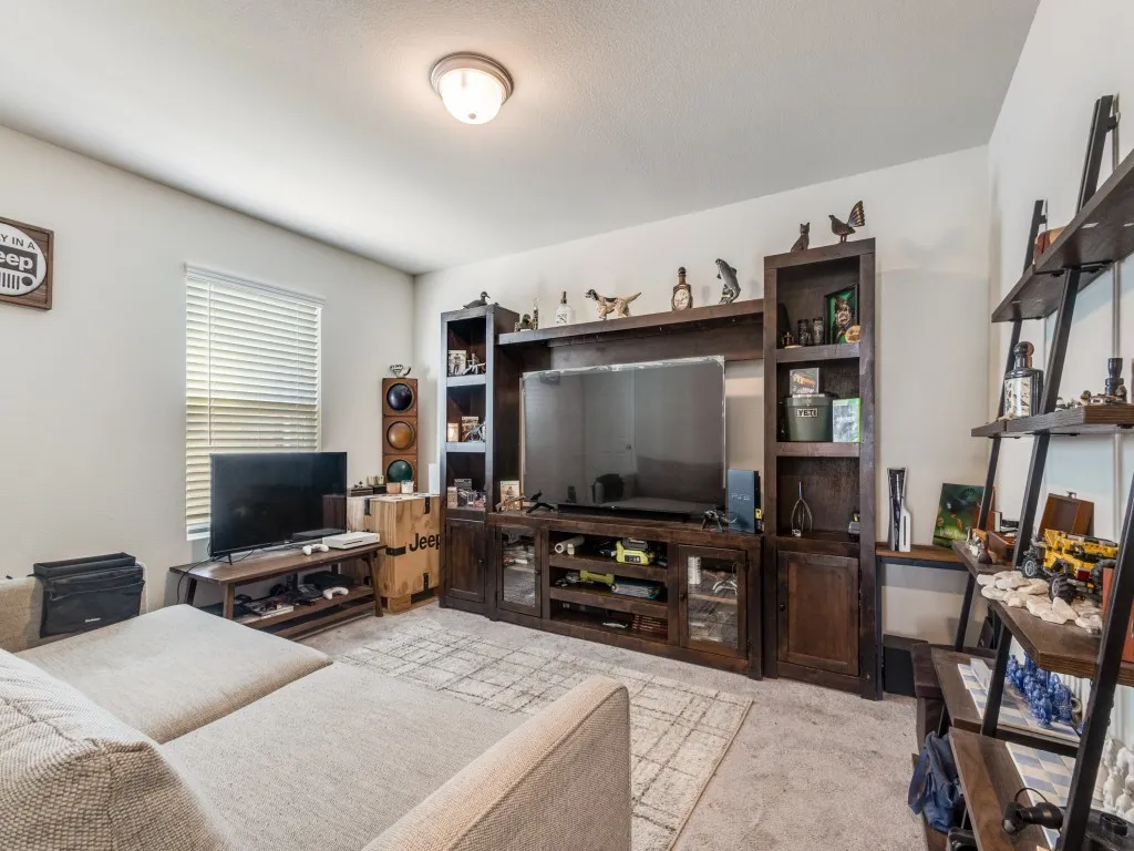 Single Family Residence For Sale in Denton County , 16033 Pemberly Way, Haslet, Texas 76052, 3 Bedroom, 2 Bathroom, 2 Garage spaces, 1,624 Sqft, built in 2021, Preowned, mls#21226956, Real Estate Agent in Haslet, Homes For Sale in Denton county, Homes For Sale in Haslet, Realtor in Haslet Texas, Real Estate Brokerage Independent Realty Texas, Luminita Cordes Realtor