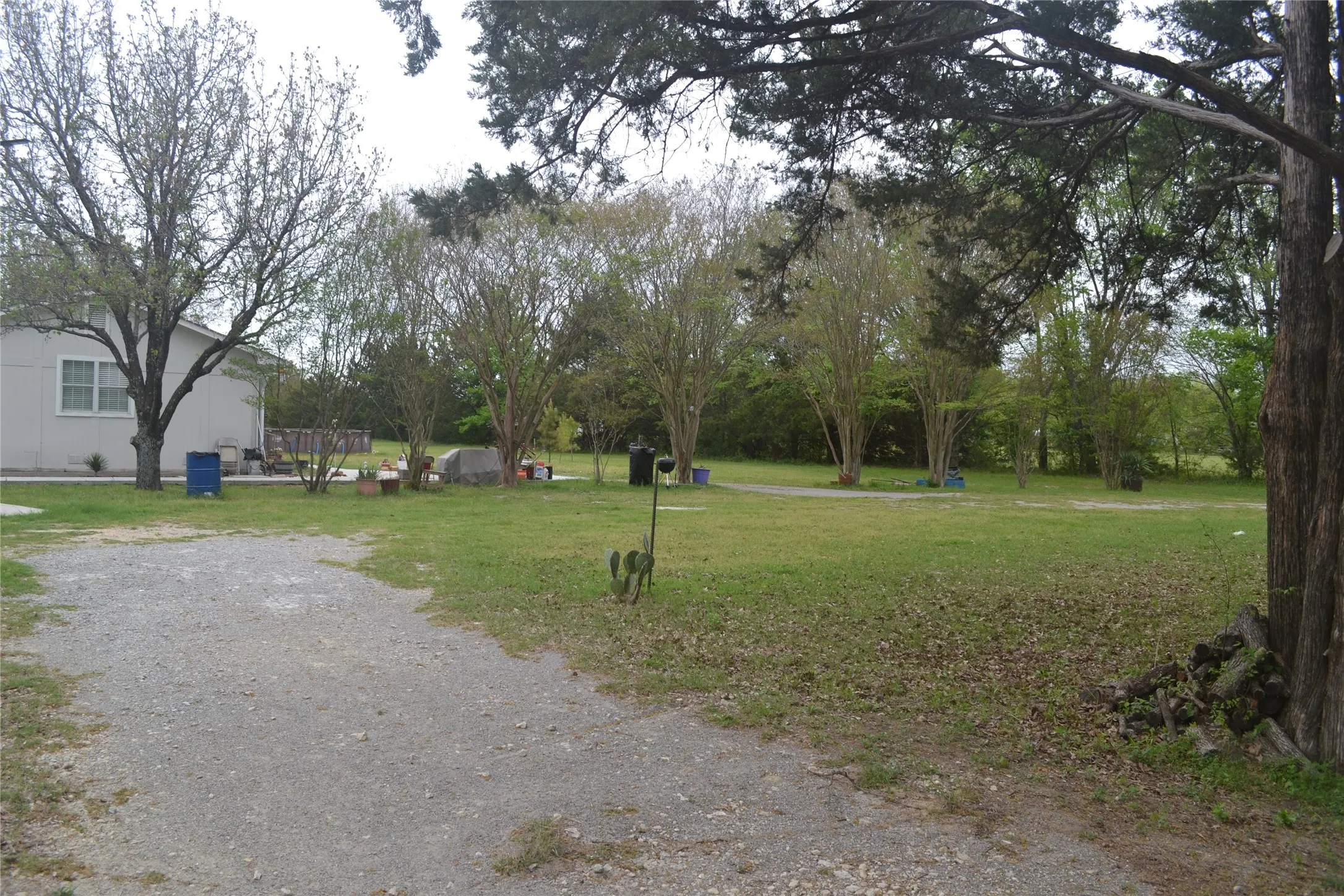 Single Family Residence For Sale in Hunt County , 564 County Road 3505, Quinlan, Texas 75474, 3 Bedroom, 2 Bathroom, Garage spaces, 1,488 Sqft, built in 1971, Price $294,900, mls#21227688, Real Estate Agent in Quinlan, Homes For Sale in Hunt county, Homes For Sale in Quinlan, Realtor in Quinlan Texas, Real Estate Brokerage Independent Realty Texas, Luminita Cordes Realtor