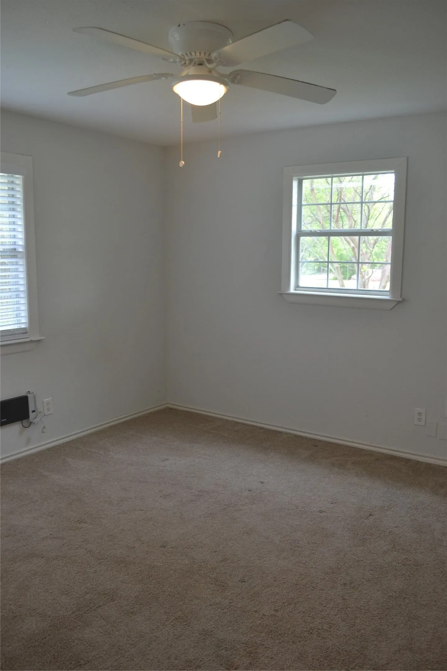 Single Family Residence For Sale in Hunt County , 564 County Road 3505, Quinlan, Texas 75474, 3 Bedroom, 2 Bathroom, Garage spaces, 1,488 Sqft, built in 1971, Price $294,900, mls#21227688, Real Estate Agent in Quinlan, Homes For Sale in Hunt county, Homes For Sale in Quinlan, Realtor in Quinlan Texas, Real Estate Brokerage Independent Realty Texas, Luminita Cordes Realtor