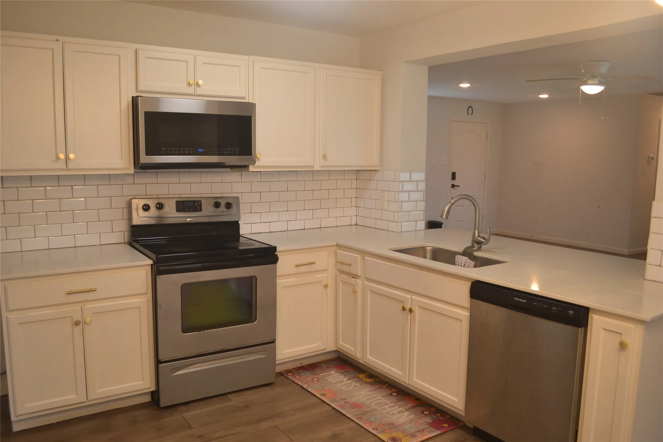 Single Family Residence For Sale in Hunt County , 564 County Road 3505, Quinlan, Texas 75474, 3 Bedroom, 2 Bathroom, Garage spaces, 1,488 Sqft, built in 1971, Price $294,900, mls#21227688, Real Estate Agent in Quinlan, Homes For Sale in Hunt county, Homes For Sale in Quinlan, Realtor in Quinlan Texas, Real Estate Brokerage Independent Realty Texas, Luminita Cordes Realtor