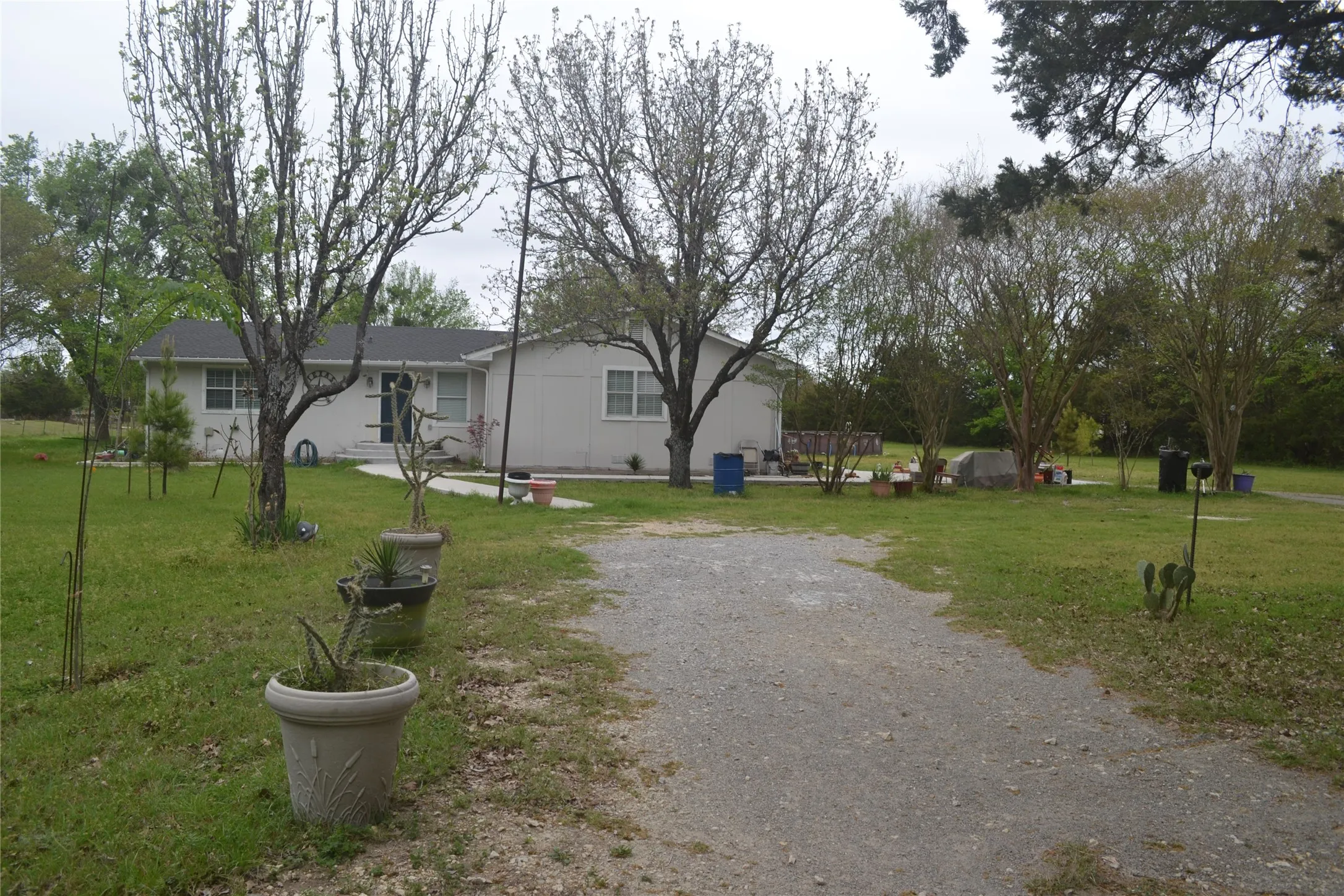 Single Family Residence For Sale in Hunt County , 564 County Road 3505, Quinlan, Texas 75474, 3 Bedroom, 2 Bathroom, Garage spaces, 1,488 Sqft, built in 1971, Price $294,900, mls#21227688, Real Estate Agent in Quinlan, Homes For Sale in Hunt county, Homes For Sale in Quinlan, Realtor in Quinlan Texas, Real Estate Brokerage Independent Realty Texas, Luminita Cordes Realtor