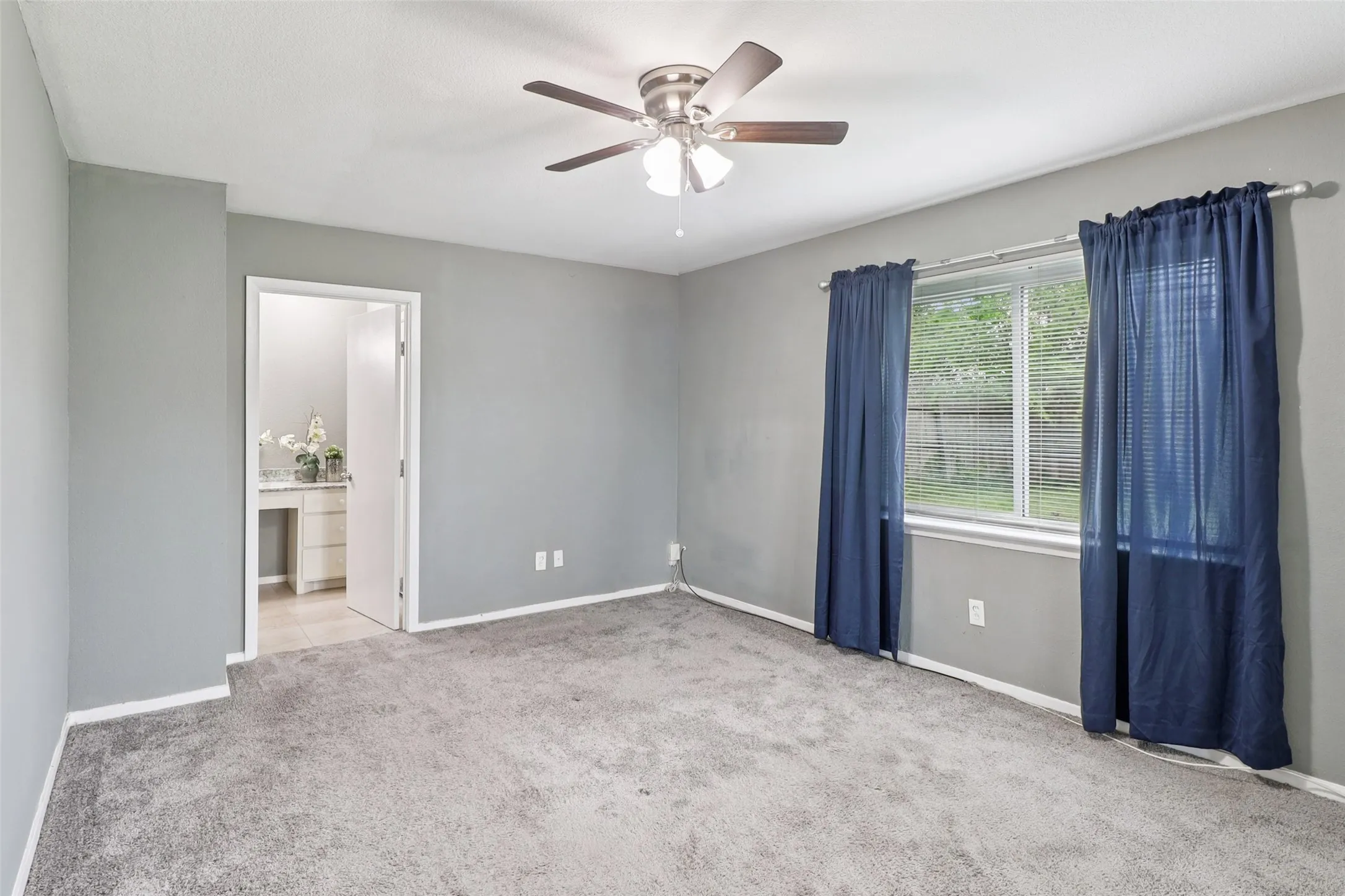 Single Family Residence For Sale in Denton County , 1126 Cordell Street, Denton, Texas 76201, 3 Bedrooms, 2 Bathrooms, 2 Garage spaces, 1,587 Sqft, built in 1977, Price $289,900, mls#21226817, Real Estate Agent in Denton, Homes For Sale in Denton county, Homes For Sale in Denton, Realtor in Denton Texas, Real Estate Brokerage Independent Realty Texas, Luminita Cordes Realtor