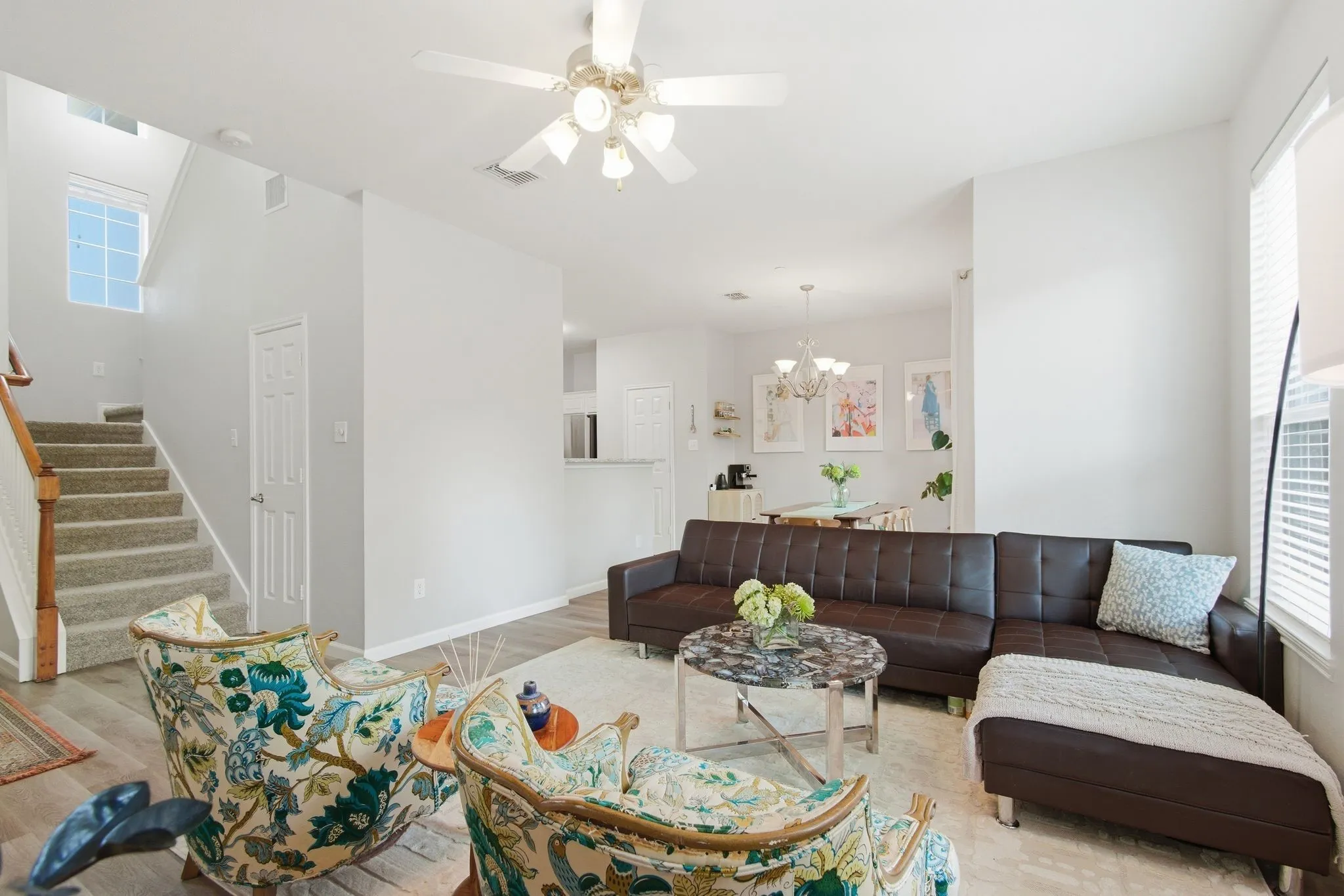 Townhouse For Sale in Dallas County , 2925 Saint Andrews Drive, Lewisville, Texas 75067, 2 Bedroom, 3 Bathroom, 1 Garage spaces, 1,544 Sqft, built in 2004, mls#21226877, Real Estate Agent in Lewisville, Homes For Sale in Dallas county, Homes For Sale in Lewisville, Realtor in Lewisville Texas, Real Estate Brokerage Independent Realty Texas, Luminita Cordes Realtor