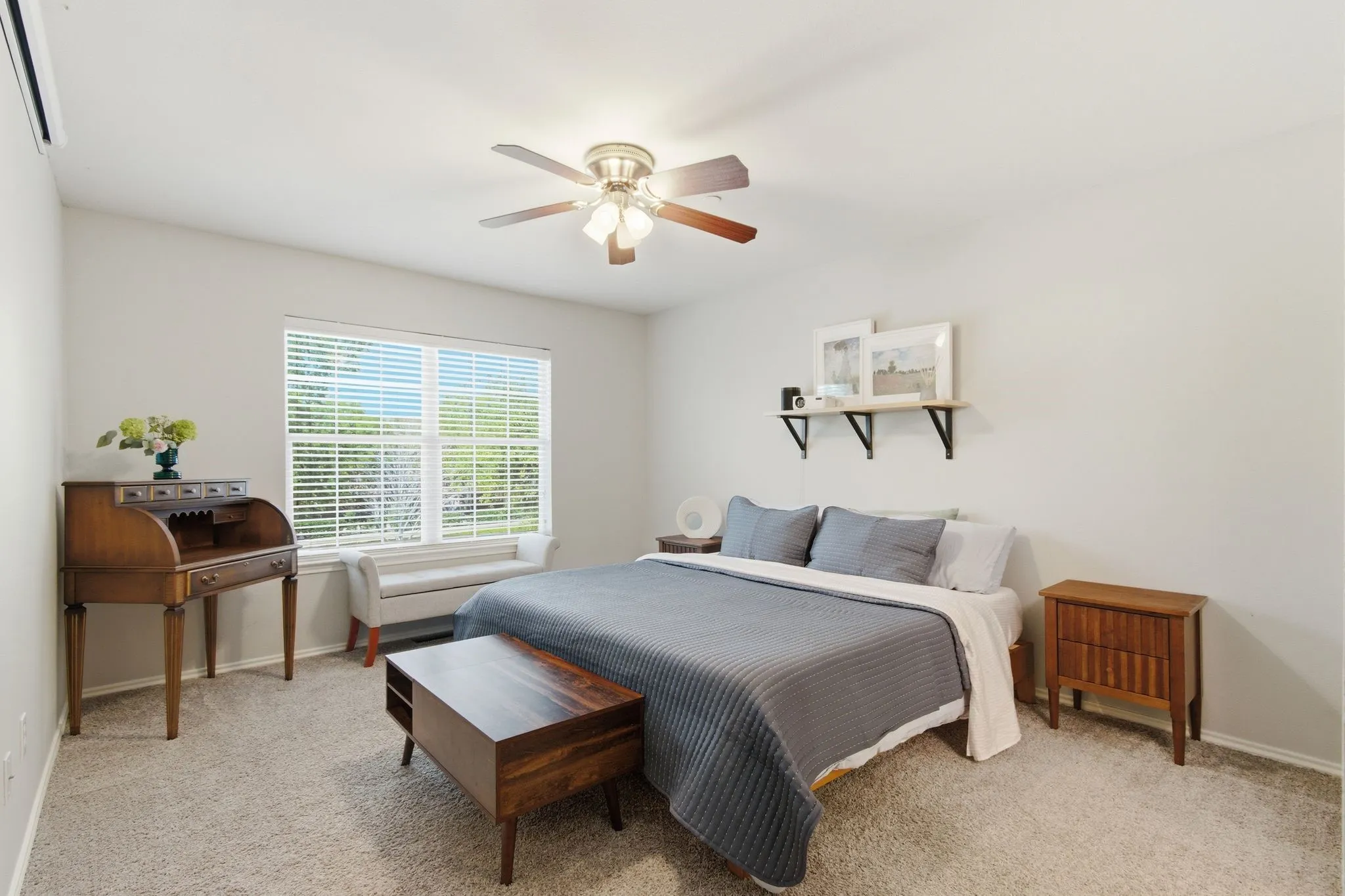 Townhouse For Sale in Dallas County , 2925 Saint Andrews Drive, Lewisville, Texas 75067, 2 Bedroom, 3 Bathroom, 1 Garage spaces, 1,544 Sqft, built in 2004, mls#21226877, Real Estate Agent in Lewisville, Homes For Sale in Dallas county, Homes For Sale in Lewisville, Realtor in Lewisville Texas, Real Estate Brokerage Independent Realty Texas, Luminita Cordes Realtor