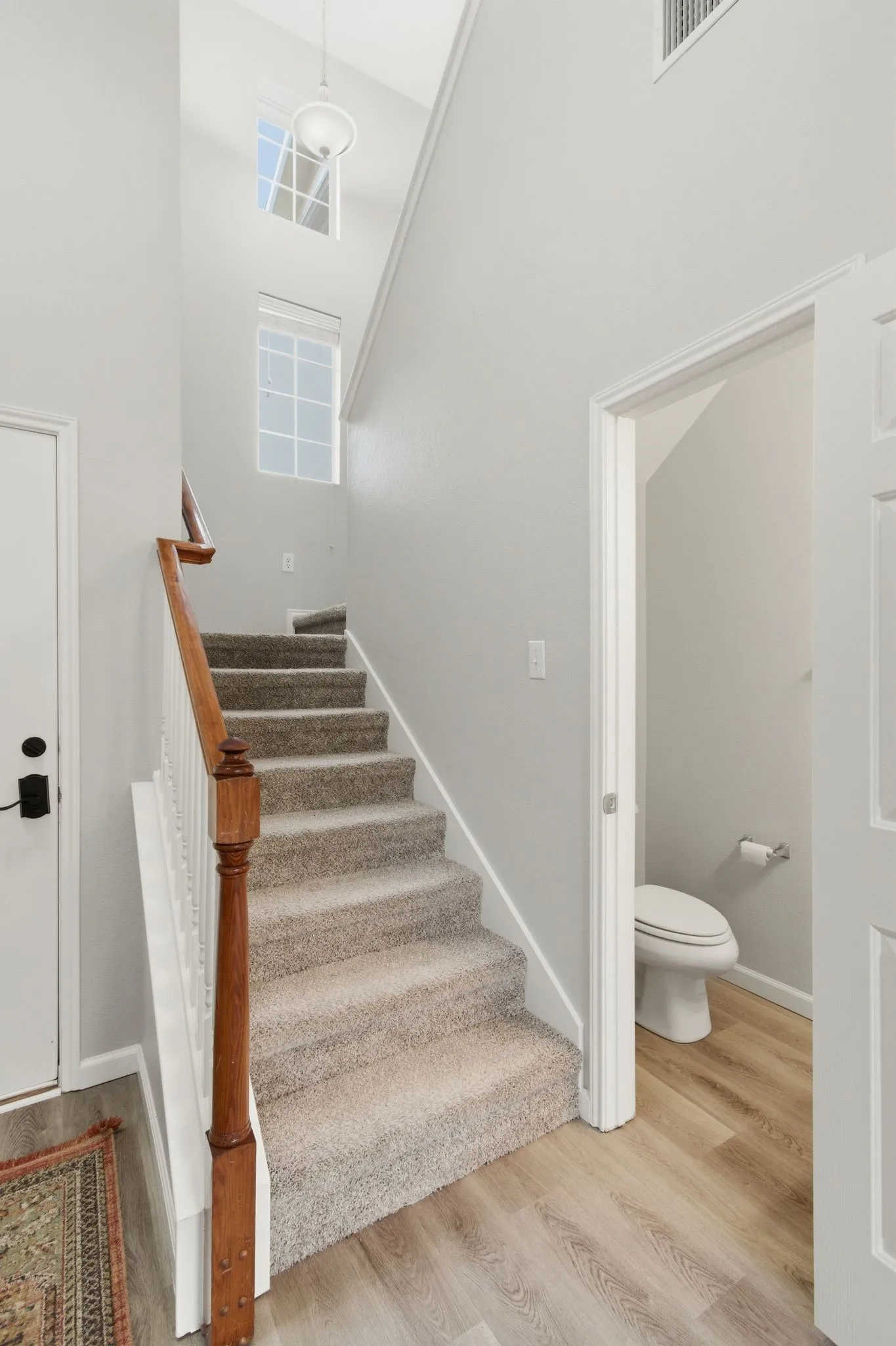 Townhouse For Sale in Dallas County , 2925 Saint Andrews Drive, Lewisville, Texas 75067, 2 Bedroom, 3 Bathroom, 1 Garage spaces, 1,544 Sqft, built in 2004, mls#21226877, Real Estate Agent in Lewisville, Homes For Sale in Dallas county, Homes For Sale in Lewisville, Realtor in Lewisville Texas, Real Estate Brokerage Independent Realty Texas, Luminita Cordes Realtor