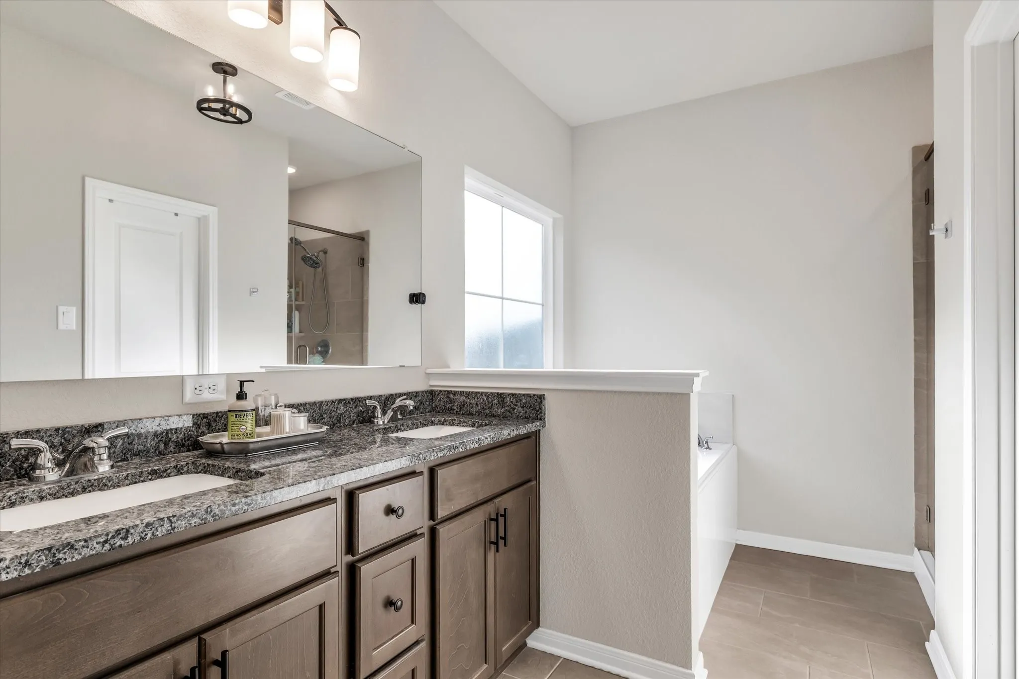 Single Family Residence For Sale in Mc Lennan County , 7008 Llano Drive, China Spring, Texas 76633, 4 Bedroom, 2 Bathroom, 2 Garage spaces, 1,608 Sqft, built in 2022, Preowned, mls#21227727, Real Estate Agent in China Spring, Homes For Sale in Mc Lennan county, Homes For Sale in China Spring, Realtor in China Spring Texas, Real Estate Brokerage Independent Realty Texas, Luminita Cordes Realtor