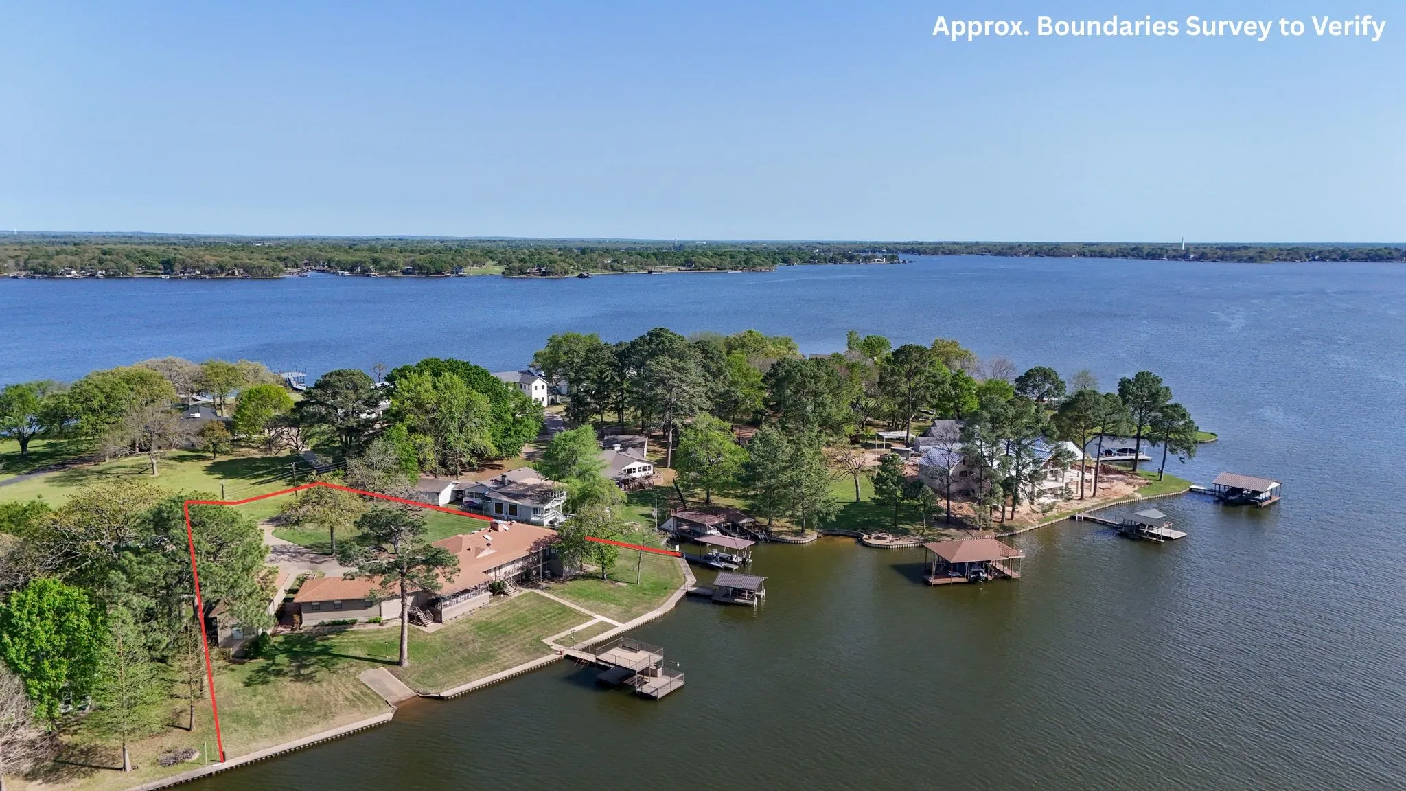 Single Family Residence For Sale in Henderson County , 226 Bushwhacker Drive, Mabank, Texas 75156, 5 Bedrooms, 4 Bathrooms, 5 Garage spaces, 4,833 Sqft, built in 1974, Preowned, Price $1,399,000, mls#21211663, Real Estate Agent in Mabank, Homes For Sale in Henderson county, Homes For Sale in Mabank, Realtor in Mabank Texas, Real Estate Brokerage Independent Realty Texas, Luminita Cordes Realtor