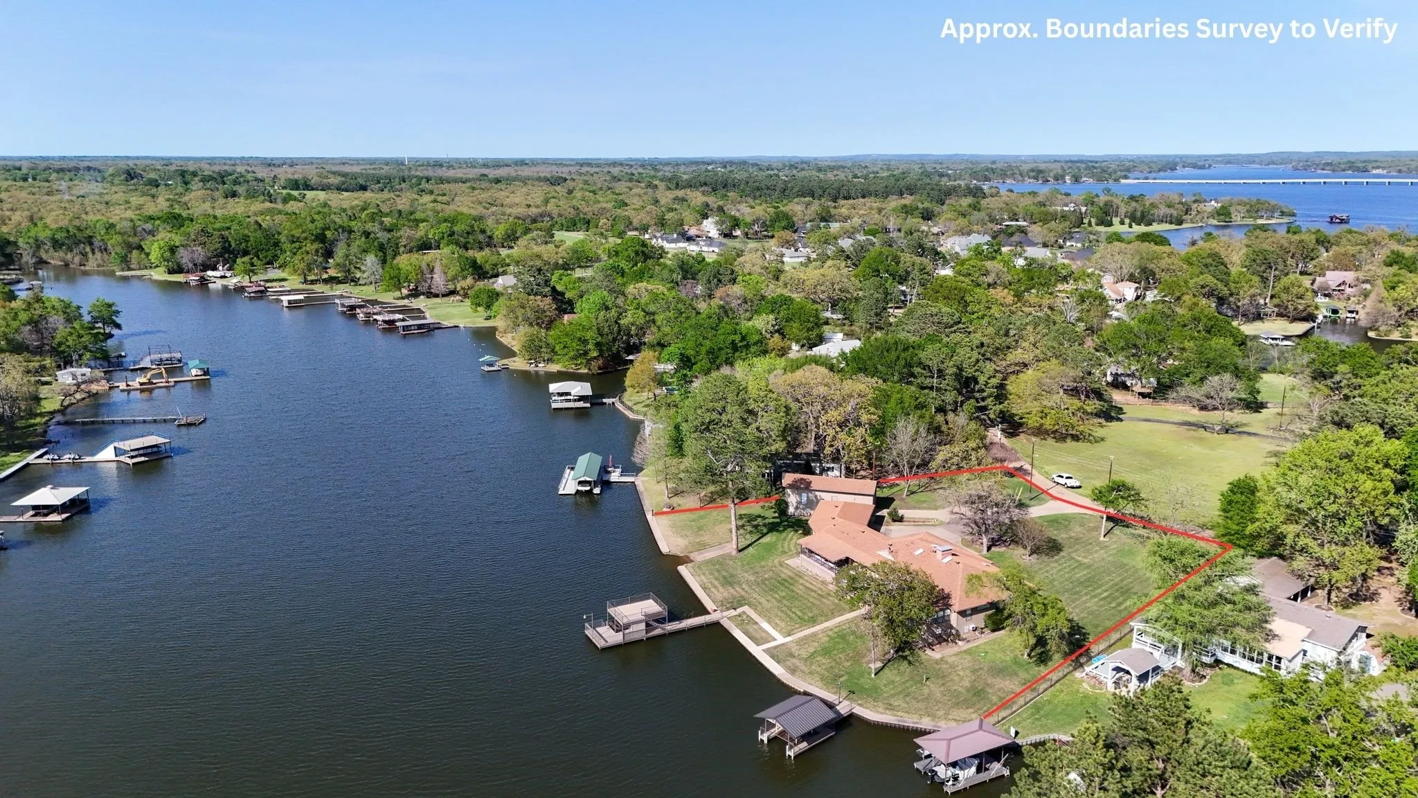 Single Family Residence For Sale in Henderson County , 226 Bushwhacker Drive, Mabank, Texas 75156, 5 Bedrooms, 4 Bathrooms, 5 Garage spaces, 4,833 Sqft, built in 1974, Preowned, Price $1,399,000, mls#21211663, Real Estate Agent in Mabank, Homes For Sale in Henderson county, Homes For Sale in Mabank, Realtor in Mabank Texas, Real Estate Brokerage Independent Realty Texas, Luminita Cordes Realtor