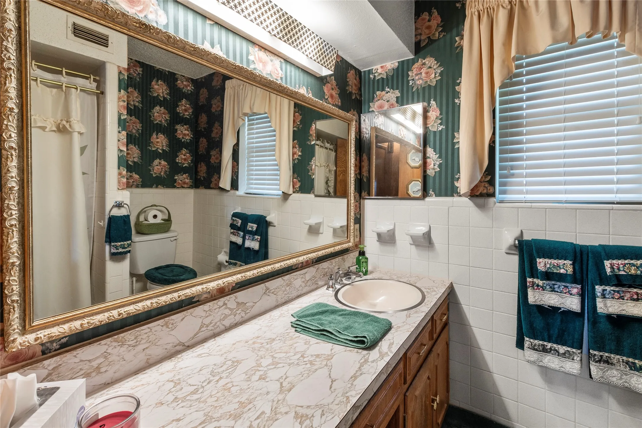 Ensuite Bath 2 Main Floor
