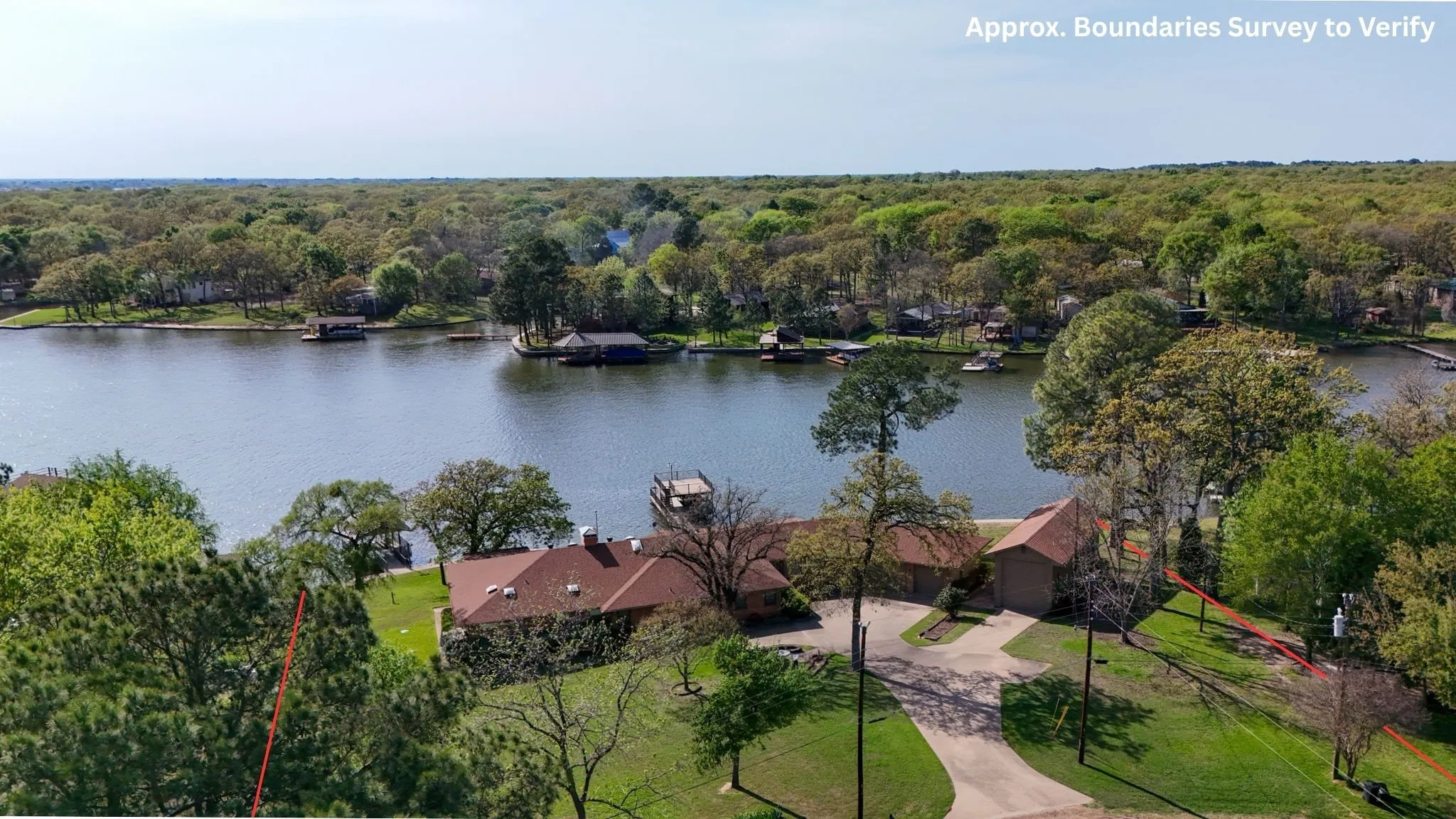 Single Family Residence For Sale in Henderson County , 226 Bushwhacker Drive, Mabank, Texas 75156, 5 Bedrooms, 4 Bathrooms, 5 Garage spaces, 4,833 Sqft, built in 1974, Preowned, Price $1,399,000, mls#21211663, Real Estate Agent in Mabank, Homes For Sale in Henderson county, Homes For Sale in Mabank, Realtor in Mabank Texas, Real Estate Brokerage Independent Realty Texas, Luminita Cordes Realtor