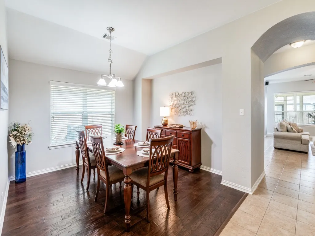 Envision your hutch positioned within the niche. This arrangement provides considerable storage capacity while maintaining unobstructed access to the dining area.