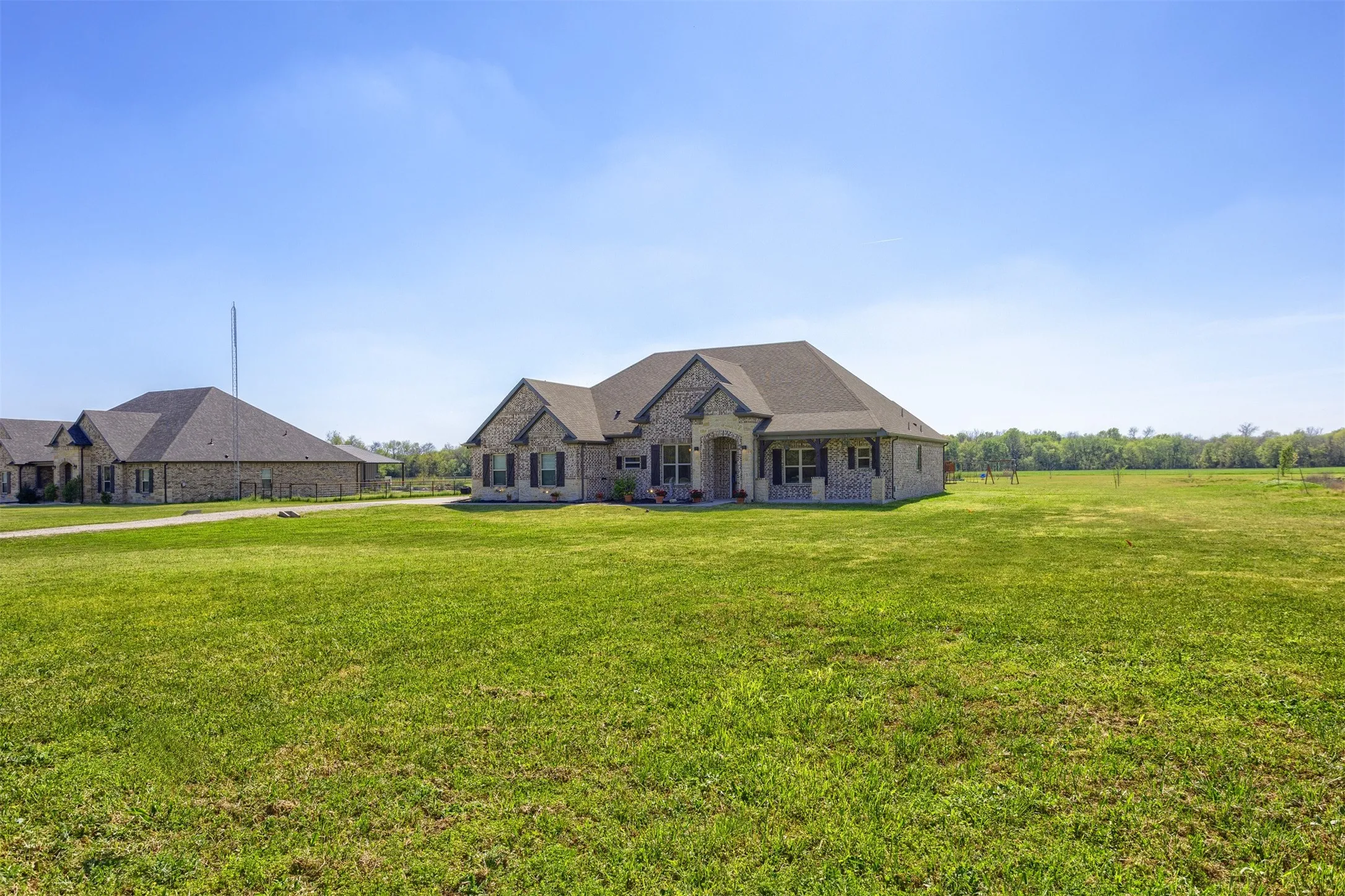 Single Family Residence For Sale in Hunt County , 1538 Fm 36 N, Farmersville, Texas 75442, 4 Bedroom, 2 Bathroom, 2 Garage spaces, 2,363 Sqft, built in 2021, mls#21227384, Real Estate Agent in Farmersville, Homes For Sale in Hunt county, Homes For Sale in Farmersville, Realtor in Farmersville Texas, Real Estate Brokerage Independent Realty Texas, Luminita Cordes Realtor