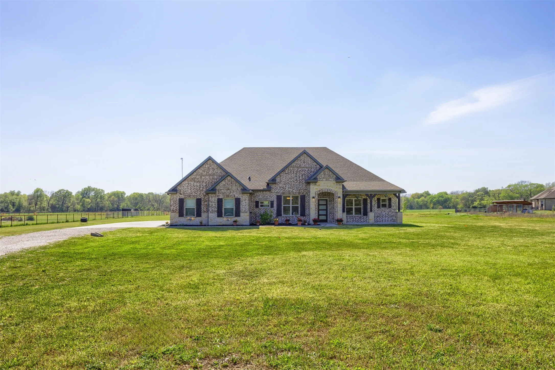 Single Family Residence For Sale in Hunt County , 1538 Fm 36 N, Farmersville, Texas 75442, 4 Bedroom, 2 Bathroom, 2 Garage spaces, 2,363 Sqft, built in 2021, mls#21227384, Real Estate Agent in Farmersville, Homes For Sale in Hunt county, Homes For Sale in Farmersville, Realtor in Farmersville Texas, Real Estate Brokerage Independent Realty Texas, Luminita Cordes Realtor
