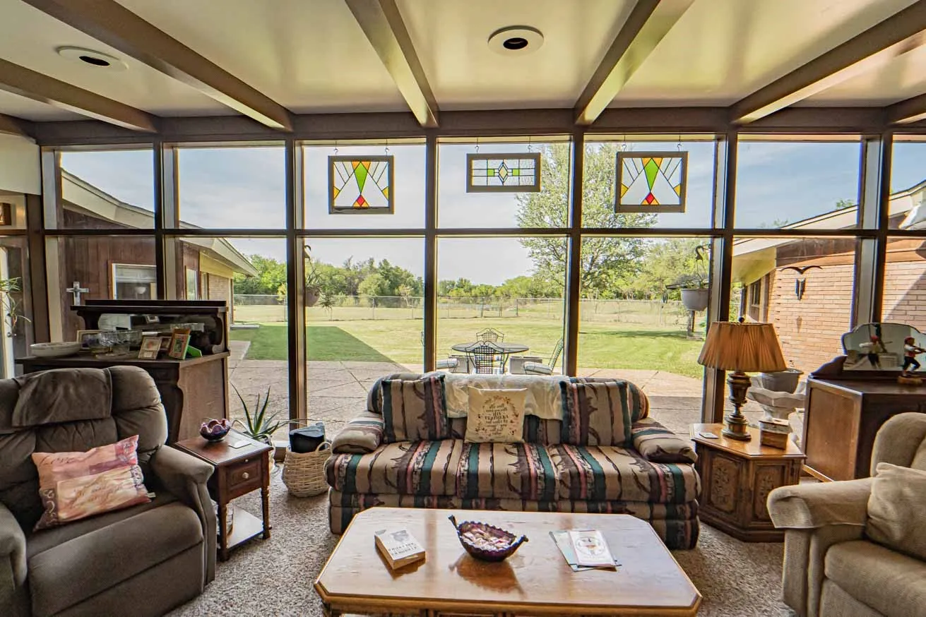 Single Family Residence For Sale in Stephens County , 4 Chaparral Lane, Breckenridge, Texas 76424, 4 Bedroom, 3 Bathroom, 2 Garage spaces, 3,422 Sqft, built in 1968, mls#21193986, Real Estate Agent in Breckenridge, Homes For Sale in Stephens county, Homes For Sale in Breckenridge, Realtor in Breckenridge Texas, Real Estate Brokerage Independent Realty Texas, Luminita Cordes Realtor