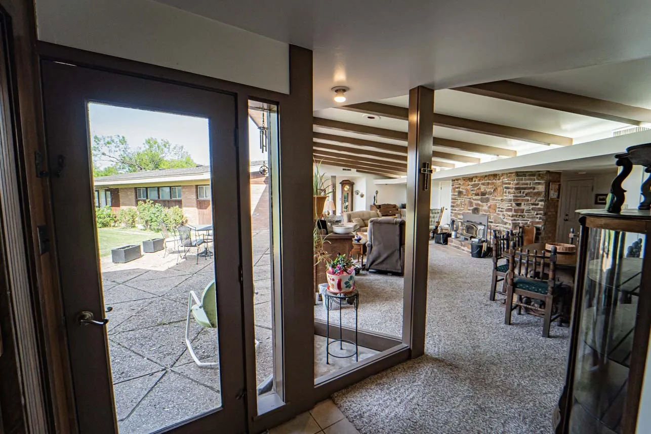 Single Family Residence For Sale in Stephens County , 4 Chaparral Lane, Breckenridge, Texas 76424, 4 Bedroom, 3 Bathroom, 2 Garage spaces, 3,422 Sqft, built in 1968, mls#21193986, Real Estate Agent in Breckenridge, Homes For Sale in Stephens county, Homes For Sale in Breckenridge, Realtor in Breckenridge Texas, Real Estate Brokerage Independent Realty Texas, Luminita Cordes Realtor