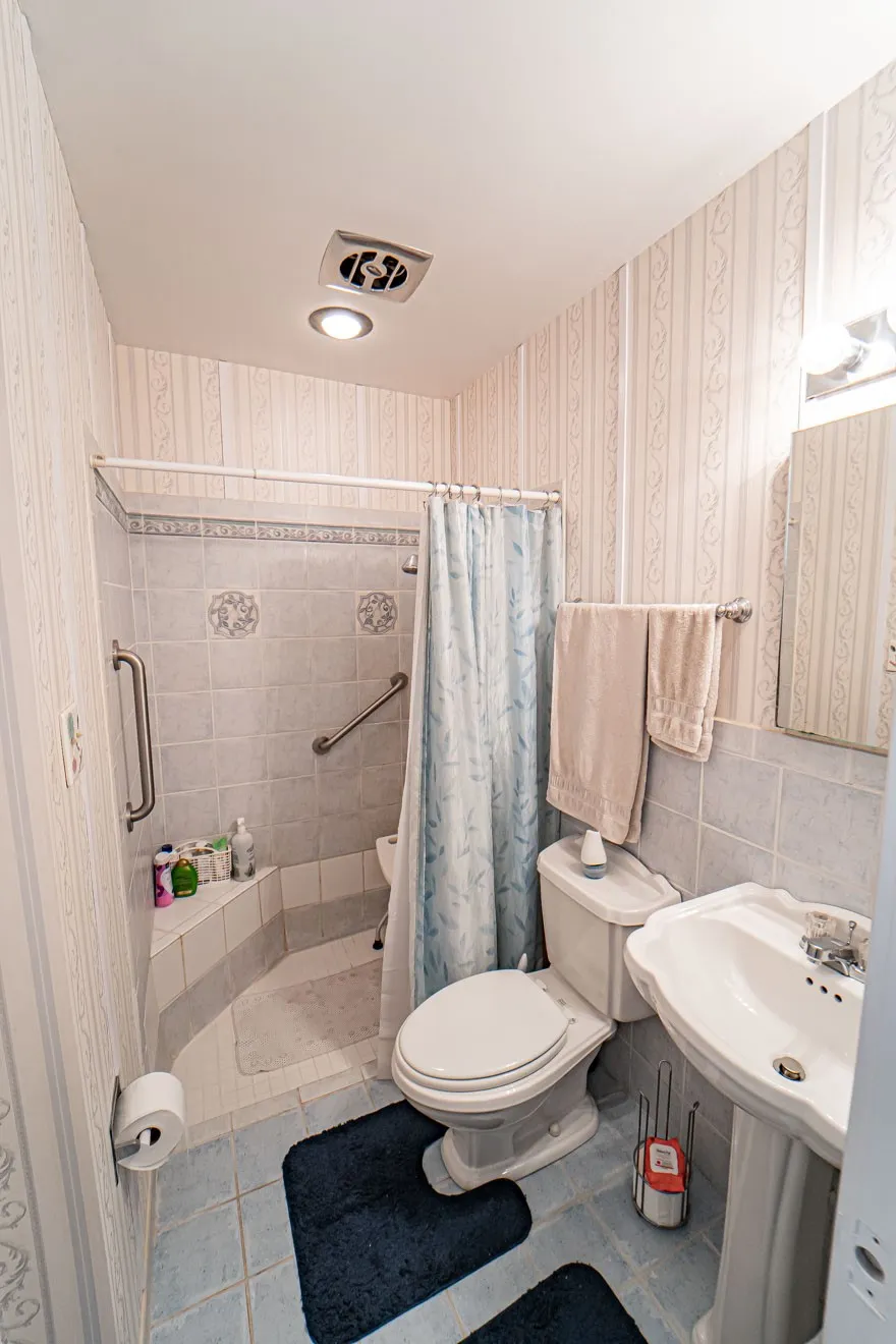 Single Family Residence For Sale in Stephens County , 4 Chaparral Lane, Breckenridge, Texas 76424, 4 Bedroom, 3 Bathroom, 2 Garage spaces, 3,422 Sqft, built in 1968, mls#21193986, Real Estate Agent in Breckenridge, Homes For Sale in Stephens county, Homes For Sale in Breckenridge, Realtor in Breckenridge Texas, Real Estate Brokerage Independent Realty Texas, Luminita Cordes Realtor