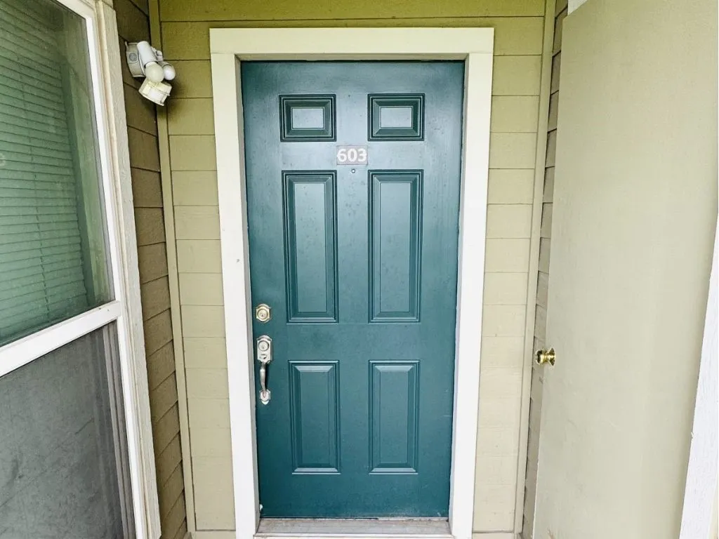 Condominium For Sale in Dallas County , 4113 Esters Road 603, Irving, Texas 75038, 1 Bedroom, 1 Bathroom, Garage spaces, 493 Sqft, built in 1984, Preowned, mls#21227431, Real Estate Agent in Irving, Homes For Sale in Dallas county, Homes For Sale in Irving, Realtor in Irving Texas, Real Estate Brokerage Independent Realty Texas, Luminita Cordes Realtor