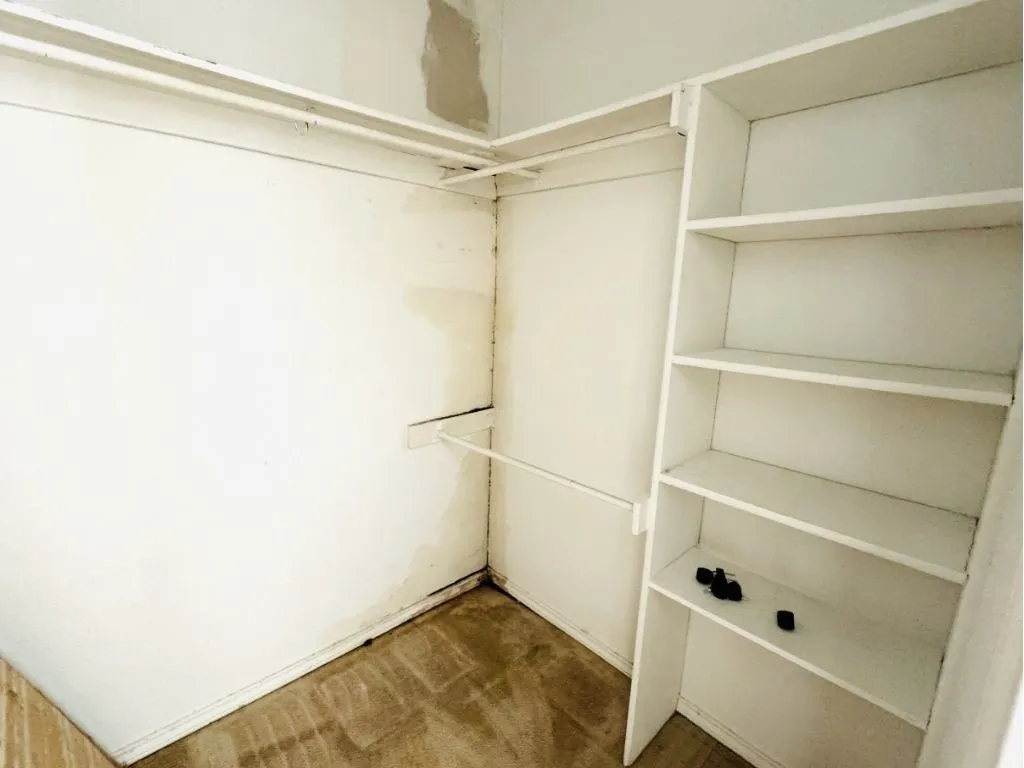 Condominium For Sale in Dallas County , 4113 Esters Road 603, Irving, Texas 75038, 1 Bedroom, 1 Bathroom, Garage spaces, 493 Sqft, built in 1984, Preowned, mls#21227431, Real Estate Agent in Irving, Homes For Sale in Dallas county, Homes For Sale in Irving, Realtor in Irving Texas, Real Estate Brokerage Independent Realty Texas, Luminita Cordes Realtor