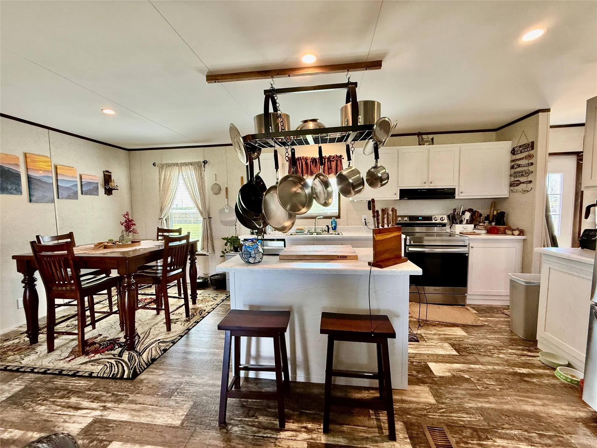 Mobile Home For Sale in Wise County , 525 Private Road 4906, Haslet, Texas 76052, 4 Bedroom, 2 Bathroom, Garage spaces, 1,792 Sqft, built in 2024, Preowned, mls#21227861, Real Estate Agent in Haslet, Homes For Sale in Wise county, Homes For Sale in Haslet, Realtor in Haslet Texas, Real Estate Brokerage Independent Realty Texas, Luminita Cordes Realtor