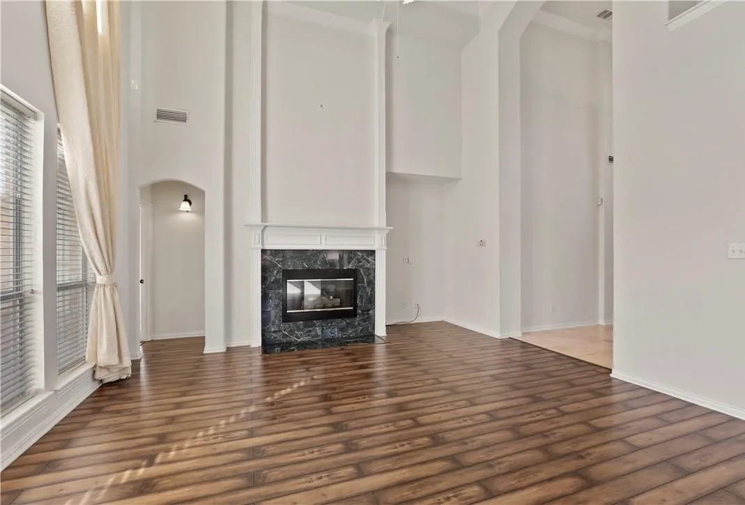 Single Family Residence For Rent in Denton County , 1313 Bradbury Drive, Carrollton, Texas 75007, 4 Bedroom, 3 Bathroom, 2 Garage spaces, 3,177 Sqft, built in 1999, Preowned, mls#21226188, Real Estate Agent in Carrollton, Homes For Rent in Denton county, Homes For Rent in Carrollton, Realtor in Carrollton Texas, Real Estate Brokerage Independent Realty Texas, Luminita Cordes Realtor