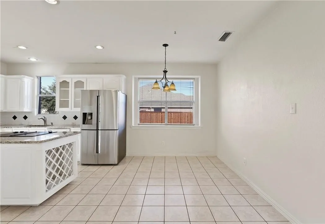 Single Family Residence For Rent in Denton County , 1313 Bradbury Drive, Carrollton, Texas 75007, 4 Bedroom, 3 Bathroom, 2 Garage spaces, 3,177 Sqft, built in 1999, Preowned, mls#21226188, Real Estate Agent in Carrollton, Homes For Rent in Denton county, Homes For Rent in Carrollton, Realtor in Carrollton Texas, Real Estate Brokerage Independent Realty Texas, Luminita Cordes Realtor