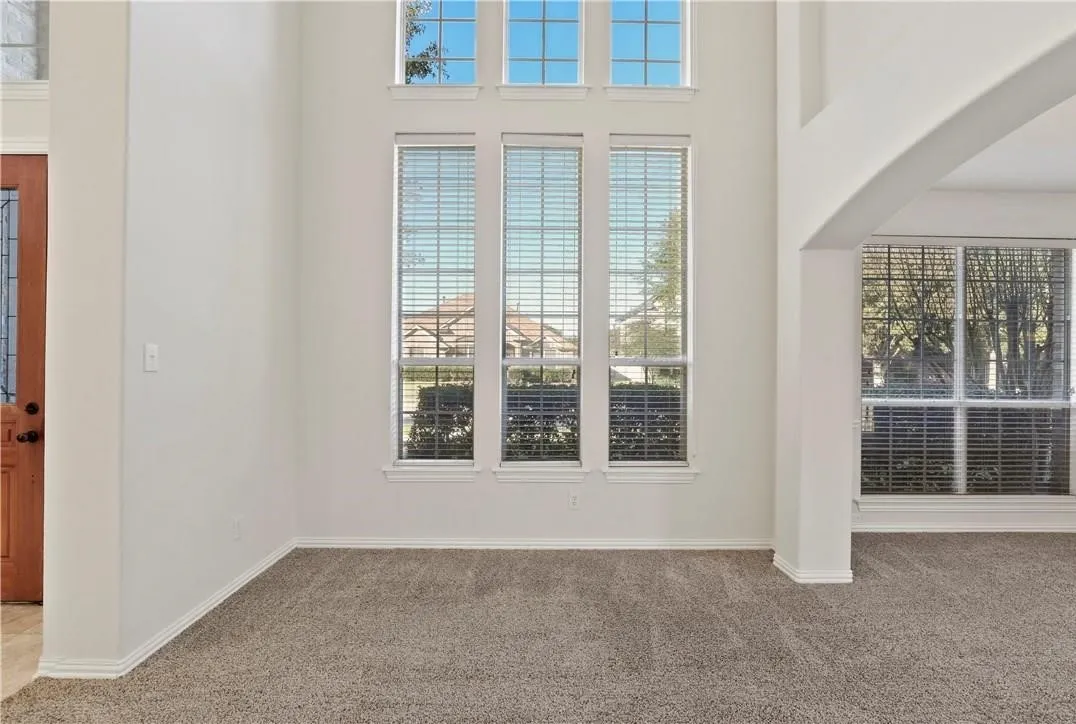 Single Family Residence For Rent in Denton County , 1313 Bradbury Drive, Carrollton, Texas 75007, 4 Bedroom, 3 Bathroom, 2 Garage spaces, 3,177 Sqft, built in 1999, Preowned, mls#21226188, Real Estate Agent in Carrollton, Homes For Rent in Denton county, Homes For Rent in Carrollton, Realtor in Carrollton Texas, Real Estate Brokerage Independent Realty Texas, Luminita Cordes Realtor