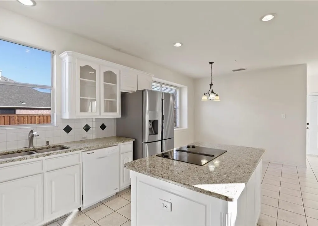 Single Family Residence For Rent in Denton County , 1313 Bradbury Drive, Carrollton, Texas 75007, 4 Bedroom, 3 Bathroom, 2 Garage spaces, 3,177 Sqft, built in 1999, Preowned, mls#21226188, Real Estate Agent in Carrollton, Homes For Rent in Denton county, Homes For Rent in Carrollton, Realtor in Carrollton Texas, Real Estate Brokerage Independent Realty Texas, Luminita Cordes Realtor