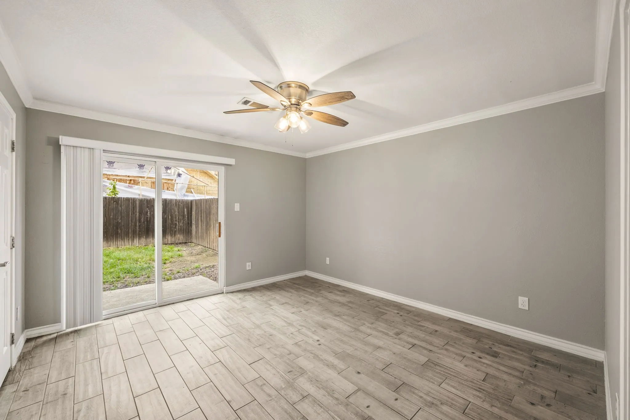 Duplex For Rent in Grayson County , 521-525 Gilcrease Street, Van Alstyne, Texas 75495, 3 Bedroom, 2 Bathroom, 2 Garage spaces, 1,208 Sqft, built in 2019, mls#21227889, Real Estate Agent in Van Alstyne, Homes For Rent in Grayson county, Homes For Rent in Van Alstyne, Realtor in Van Alstyne Texas, Real Estate Brokerage Independent Realty Texas, Luminita Cordes Realtor