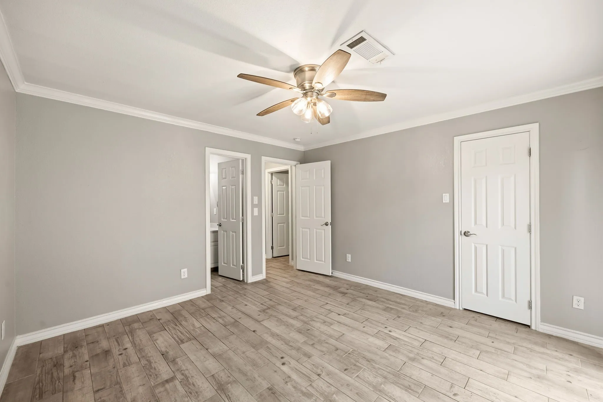 Duplex For Rent in Grayson County , 521-525 Gilcrease Street, Van Alstyne, Texas 75495, 3 Bedroom, 2 Bathroom, 2 Garage spaces, 1,208 Sqft, built in 2019, mls#21227889, Real Estate Agent in Van Alstyne, Homes For Rent in Grayson county, Homes For Rent in Van Alstyne, Realtor in Van Alstyne Texas, Real Estate Brokerage Independent Realty Texas, Luminita Cordes Realtor