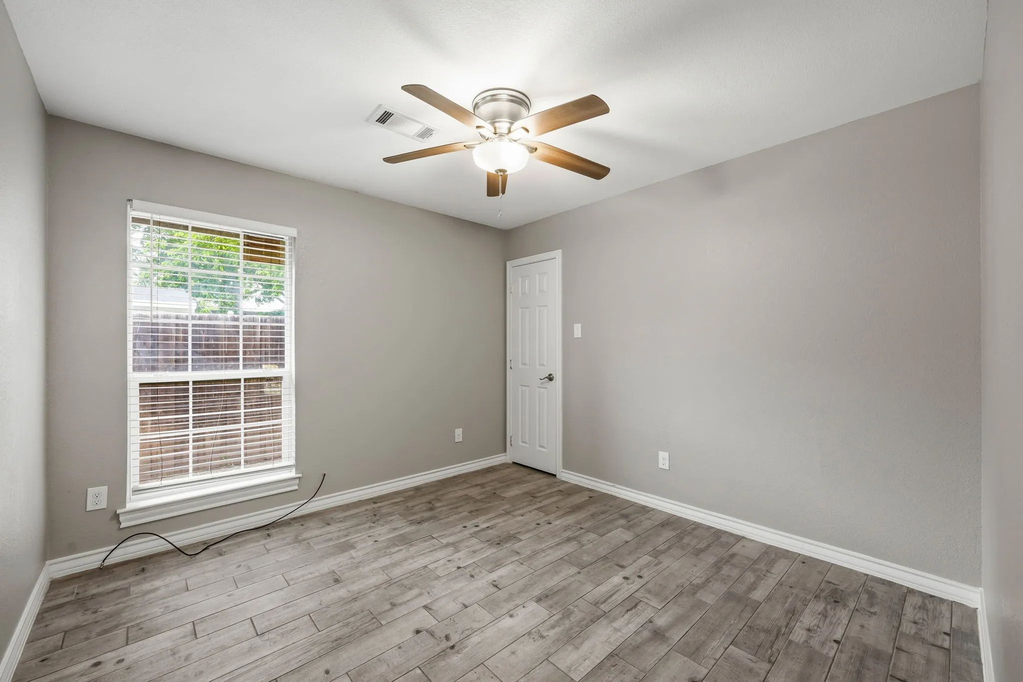 Duplex For Rent in Grayson County , 521-525 Gilcrease Street, Van Alstyne, Texas 75495, 3 Bedroom, 2 Bathroom, 2 Garage spaces, 1,208 Sqft, built in 2019, mls#21227889, Real Estate Agent in Van Alstyne, Homes For Rent in Grayson county, Homes For Rent in Van Alstyne, Realtor in Van Alstyne Texas, Real Estate Brokerage Independent Realty Texas, Luminita Cordes Realtor