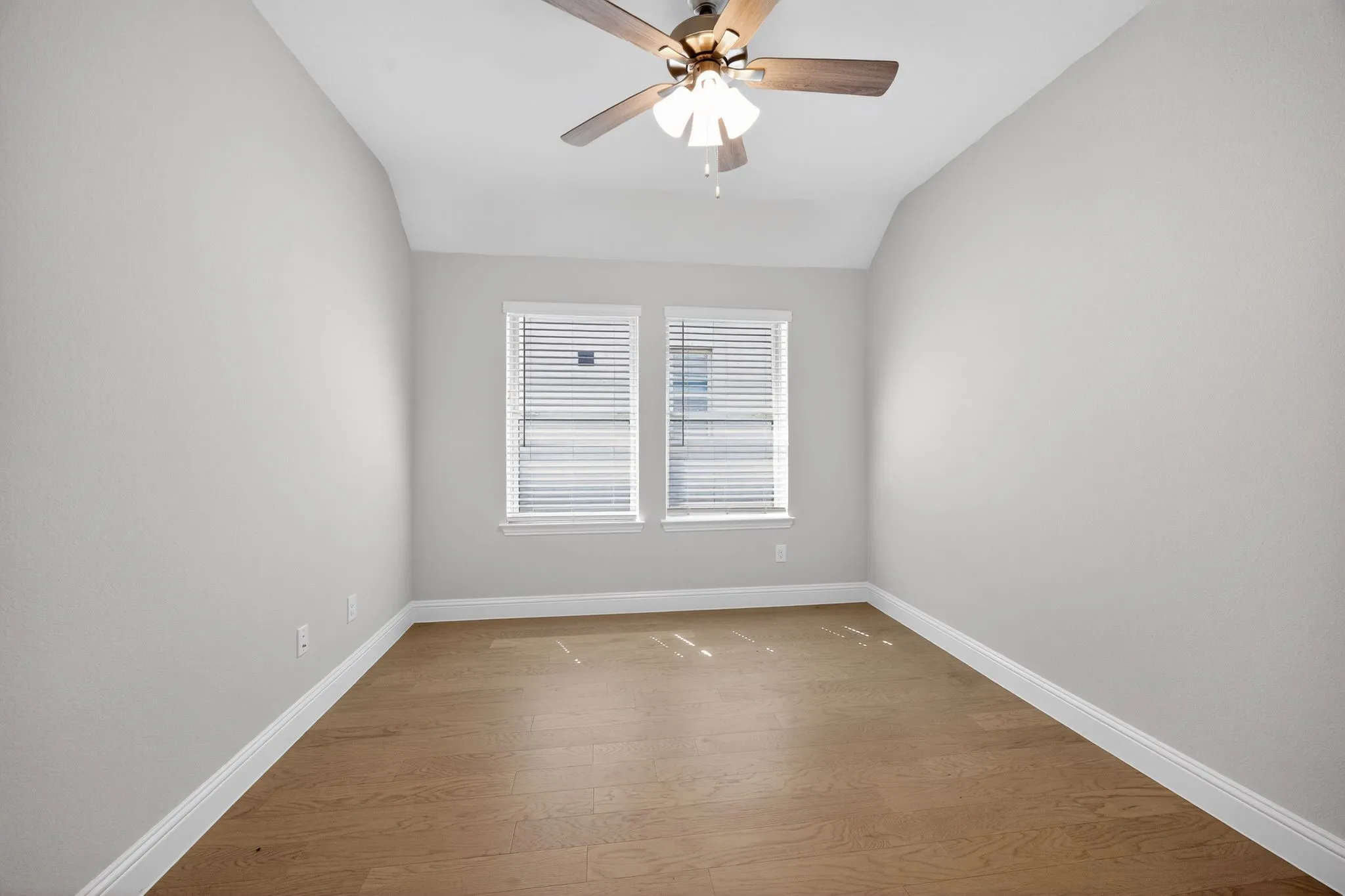 Single Family Residence For Sale in Denton County , 1812 Valencia Drive, Little Elm, Texas 75068, 4 Bedrooms, 3 Bathrooms, 2 Garage spaces, 2,096 Sqft, built in 2024, Price $474,500, mls#21223914, Real Estate Agent in Little Elm, Homes For Sale in Denton county, Homes For Sale in Little Elm, Realtor in Little Elm Texas, Real Estate Brokerage Independent Realty Texas, Luminita Cordes Realtor