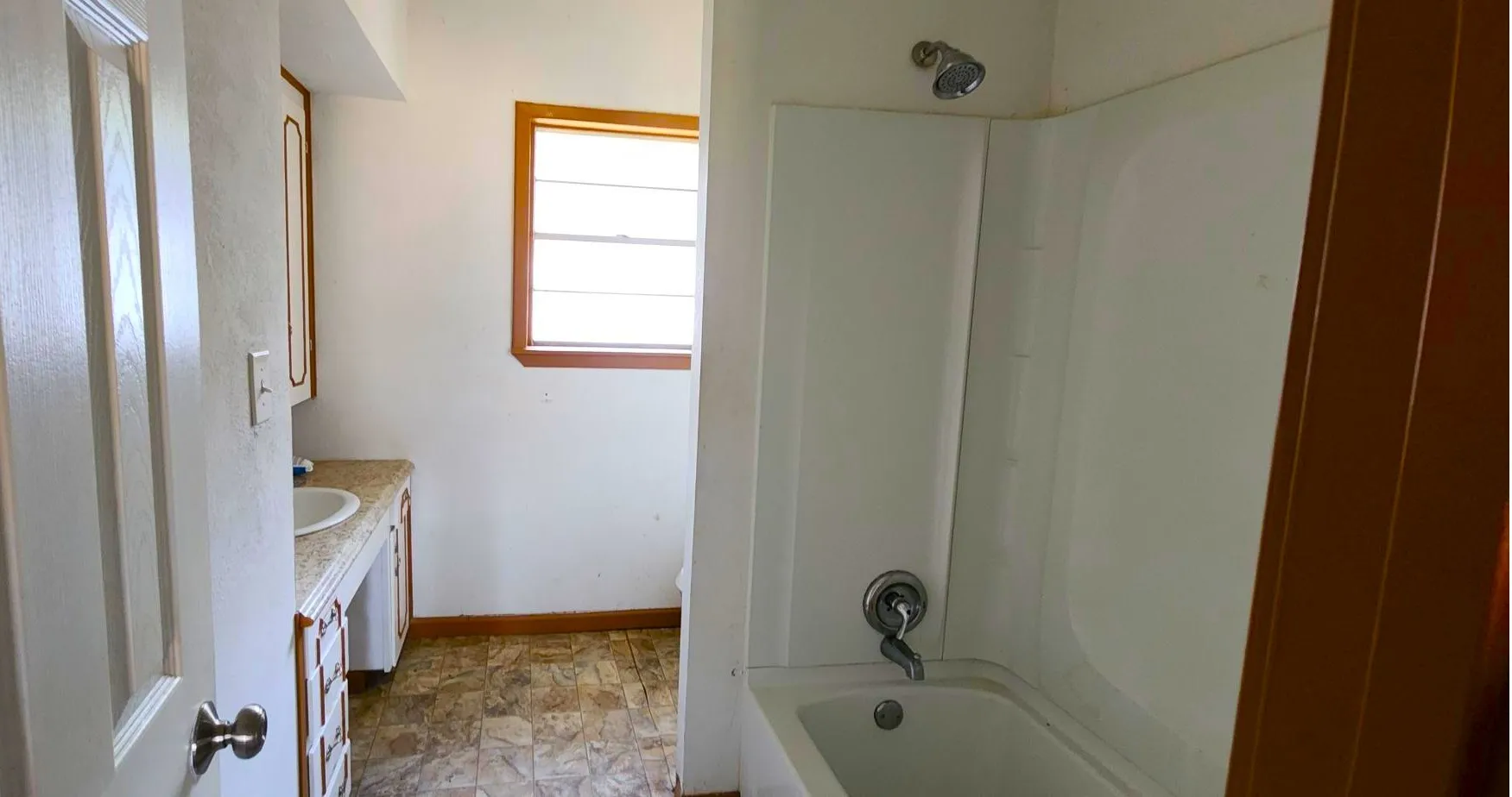 Single Family Residence For Sale in Van Zandt County , 623 N Green Street, Grand Saline, Texas 75140, 2 Bedroom, 2 Bathroom, Garage spaces, 1,472 Sqft, built in 1961, mls#21226330, Real Estate Agent in Grand Saline, Homes For Sale in Van Zandt county, Homes For Sale in Grand Saline, Realtor in Grand Saline Texas, Real Estate Brokerage Independent Realty Texas, Luminita Cordes Realtor